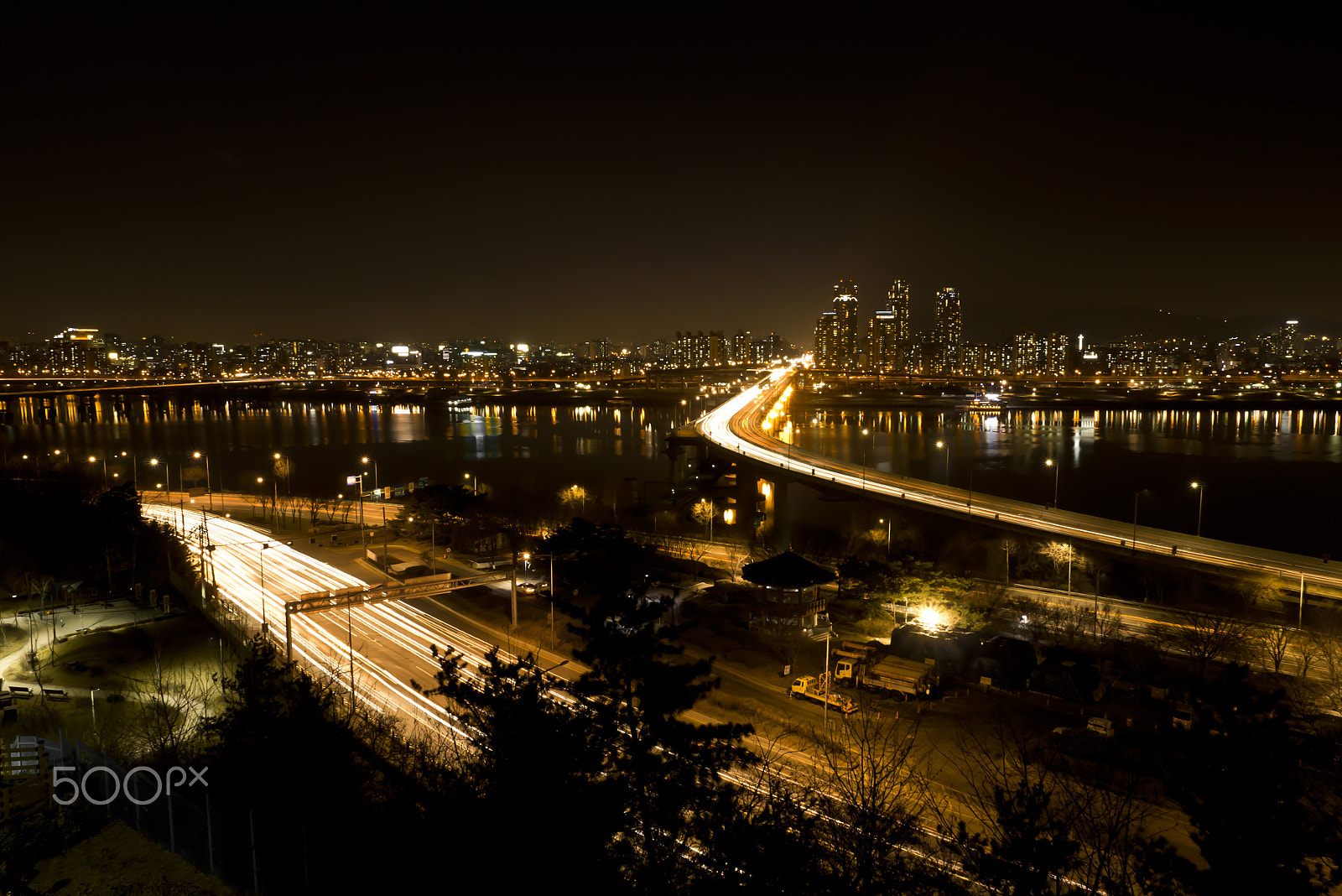 Panasonic Lumix DMC-G7 sample photo. Night line photography