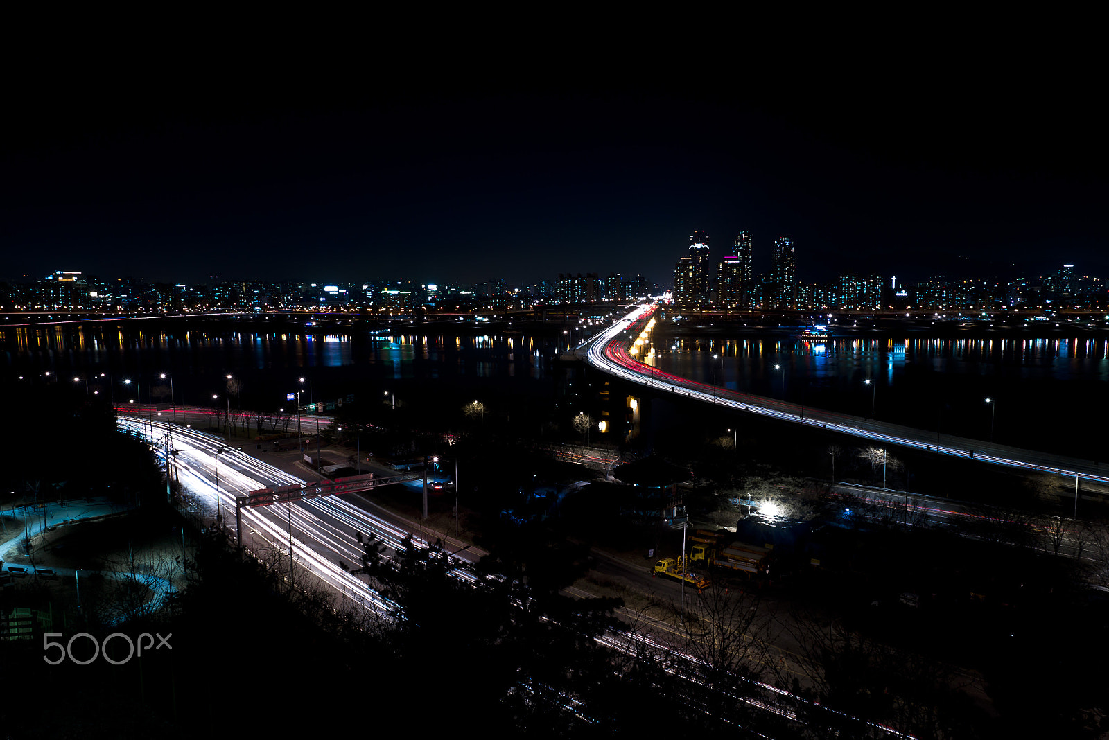 Panasonic Lumix DMC-G7 sample photo. Night line photography