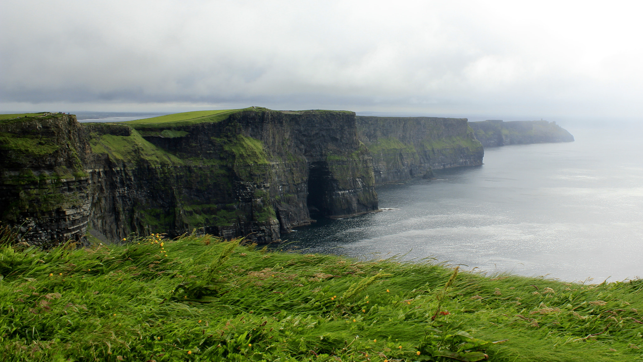 Canon EOS 550D (EOS Rebel T2i / EOS Kiss X4) + Canon EF-S 18-55mm F3.5-5.6 IS sample photo. Misty cliffs of moher photography