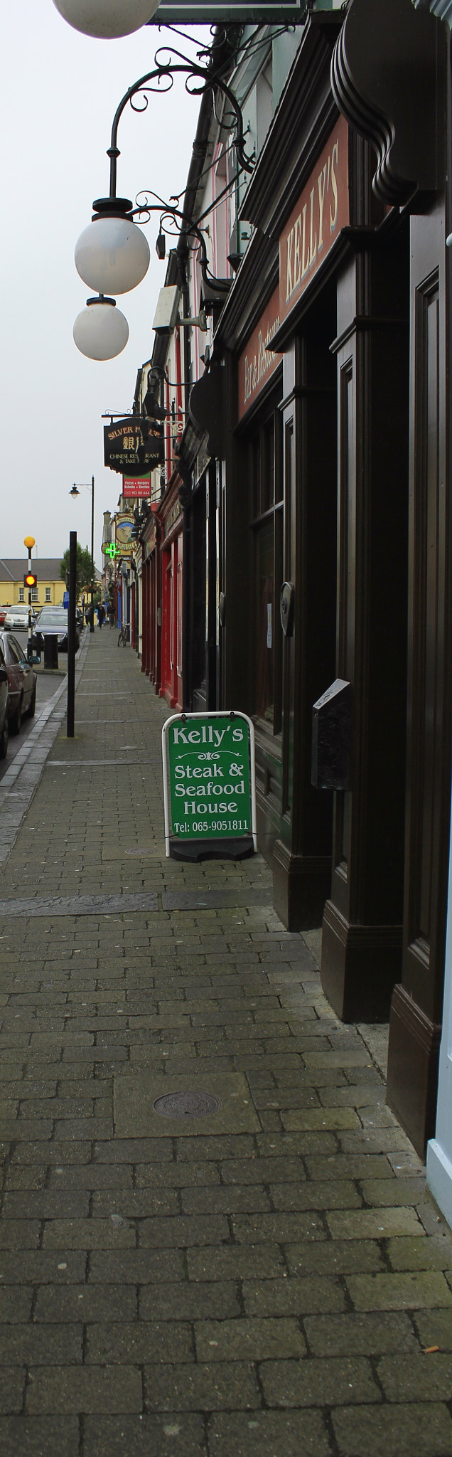 Canon EOS 550D (EOS Rebel T2i / EOS Kiss X4) + Canon EF-S 18-55mm F3.5-5.6 IS sample photo. Kellys in kilrush ireland photography