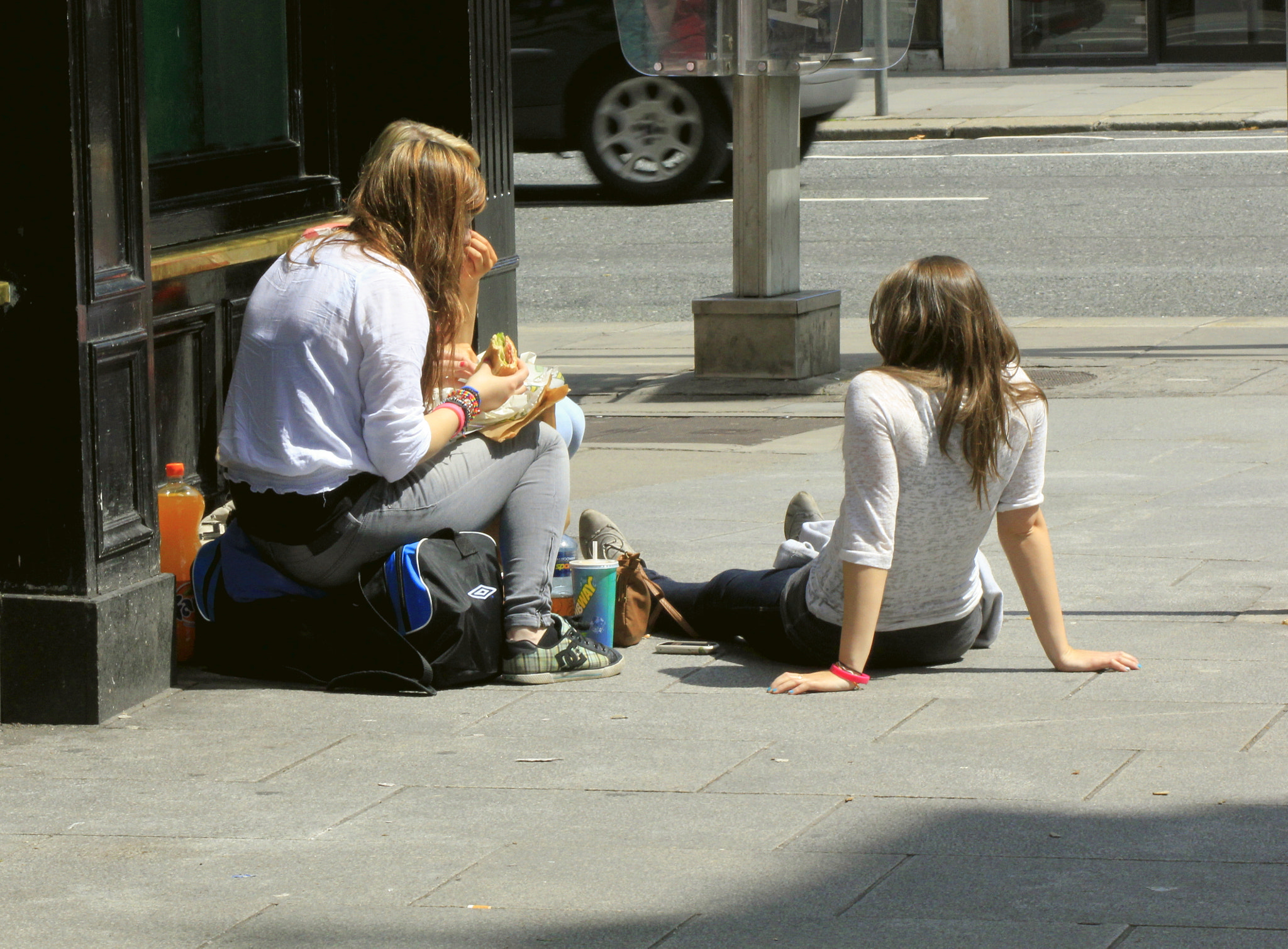 Canon EOS 550D (EOS Rebel T2i / EOS Kiss X4) sample photo. Sidewalk sandwiches in dublin photography