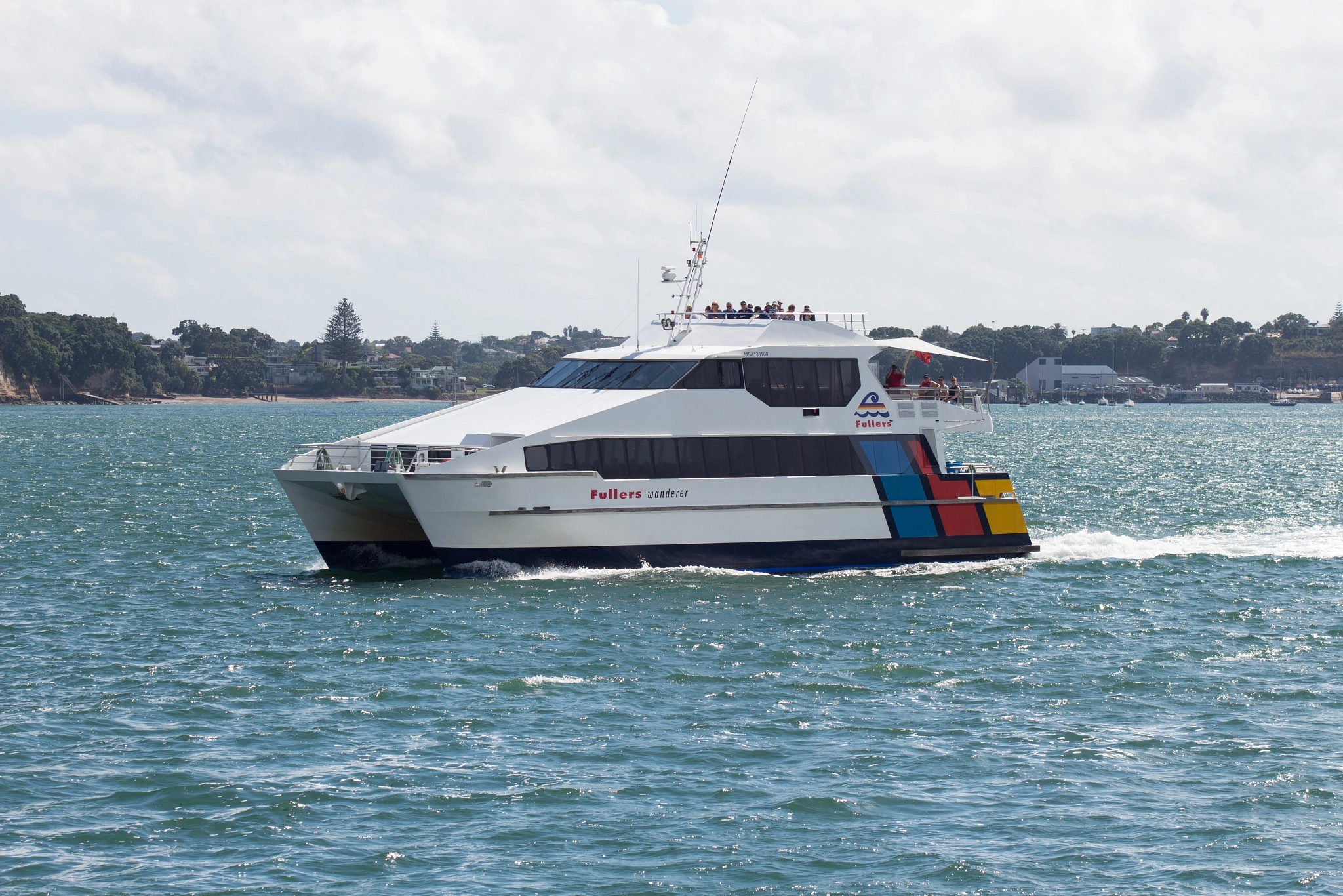 Canon EF 80-200mm F4.5-5.6 II sample photo. Fullers auckland ferry wanderer photography