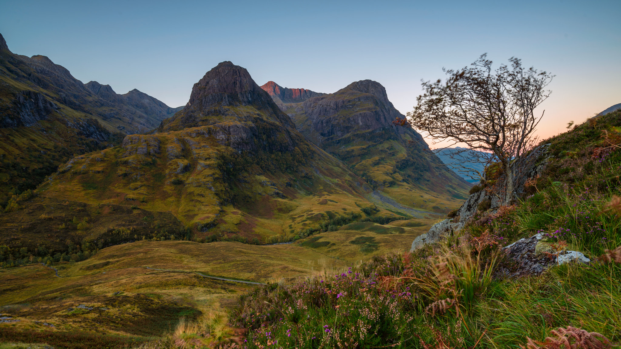 Nikon AF-S Nikkor 18-35mm F3.5-4.5G ED sample photo. The three sisters, scotland photography
