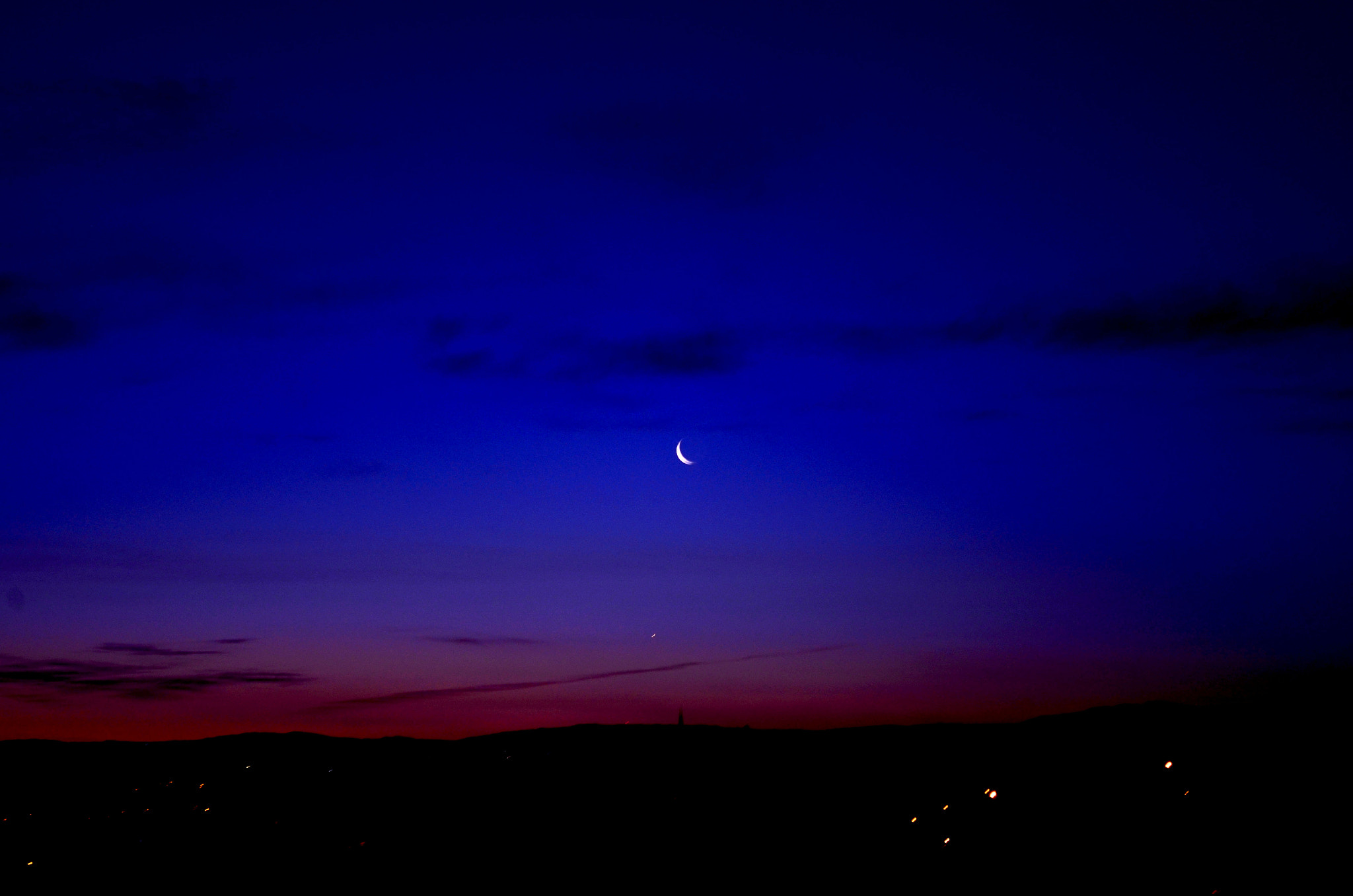 Nikon D5100 + Nikon AF Nikkor 14mm F2.8D ED sample photo. To the moon and back. photography