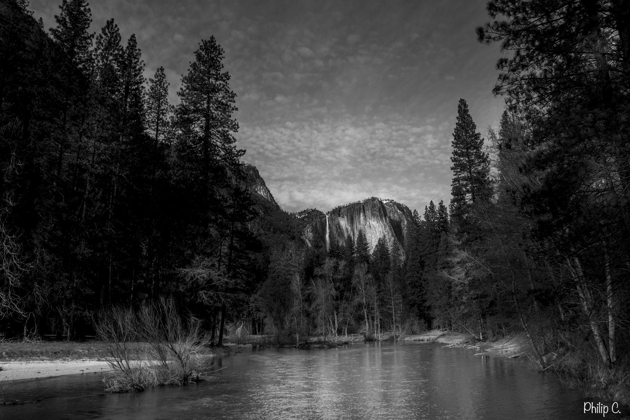 Canon EOS 500D (EOS Rebel T1i / EOS Kiss X3) + Canon EF-S 18-135mm F3.5-5.6 IS STM sample photo. Merced river photography