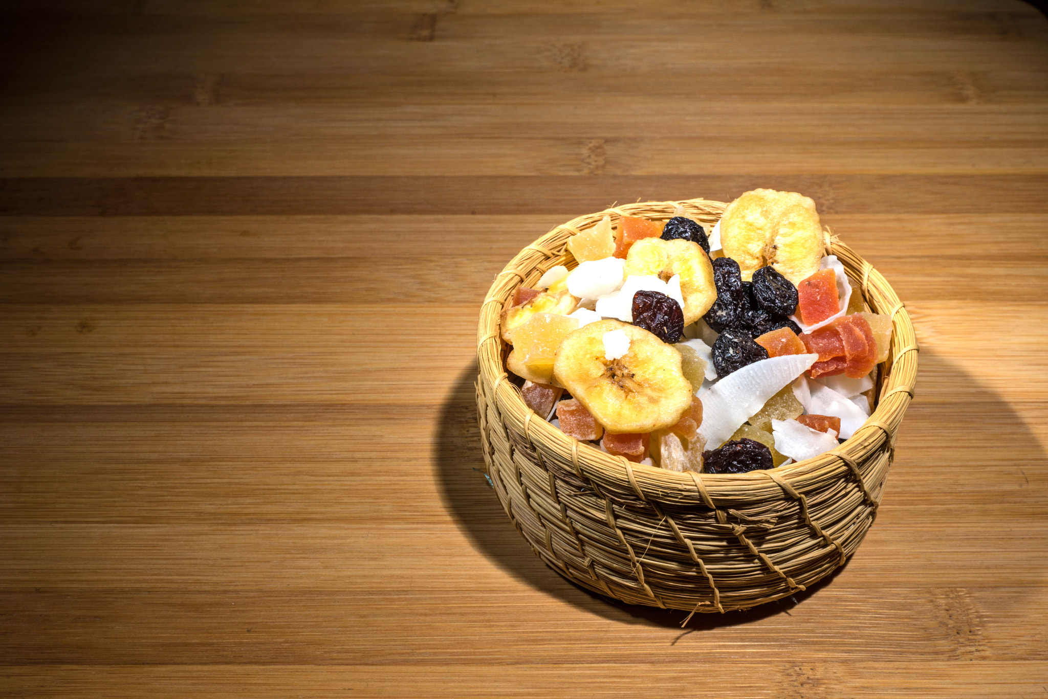 Sony a7R + Sony Vario-Sonnar T* 24-70mm F2.8 ZA SSM sample photo. Dried tropical fruits in basket photography