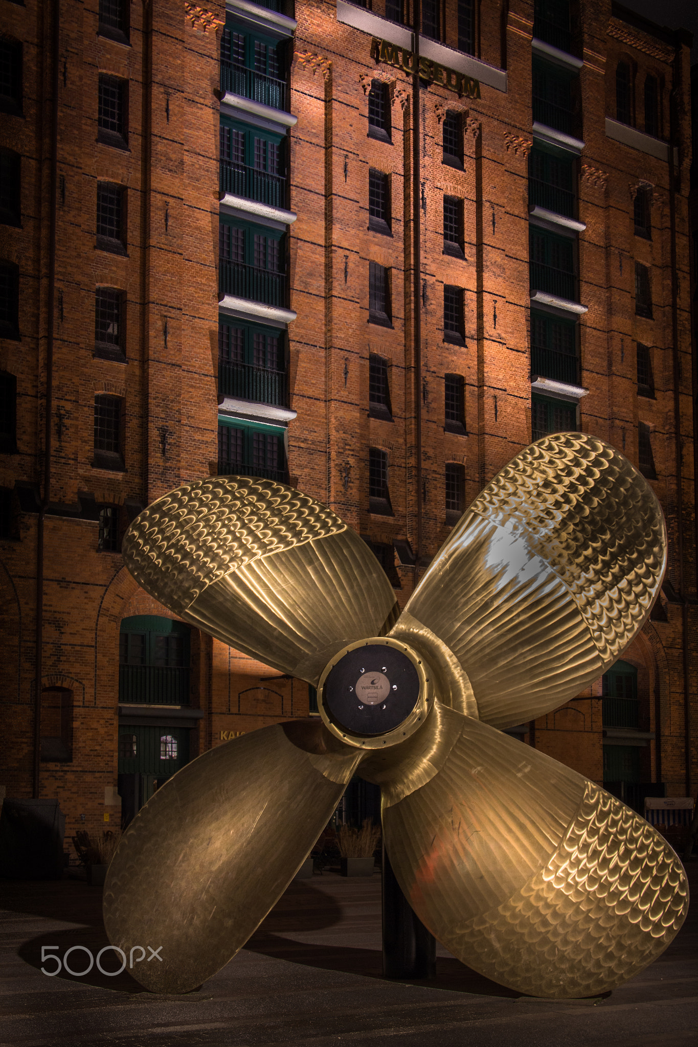 Ship propeller in front of the Maritimes Museum in Color