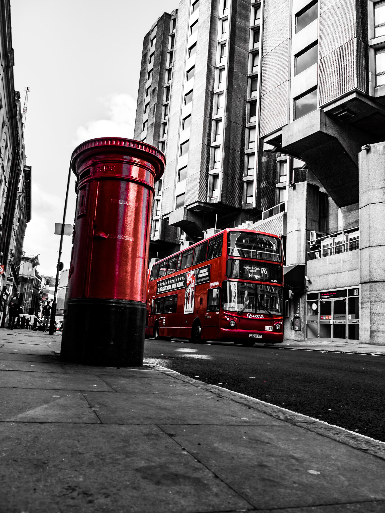 Olympus OM-D E-M10 sample photo. London bus postbox photography