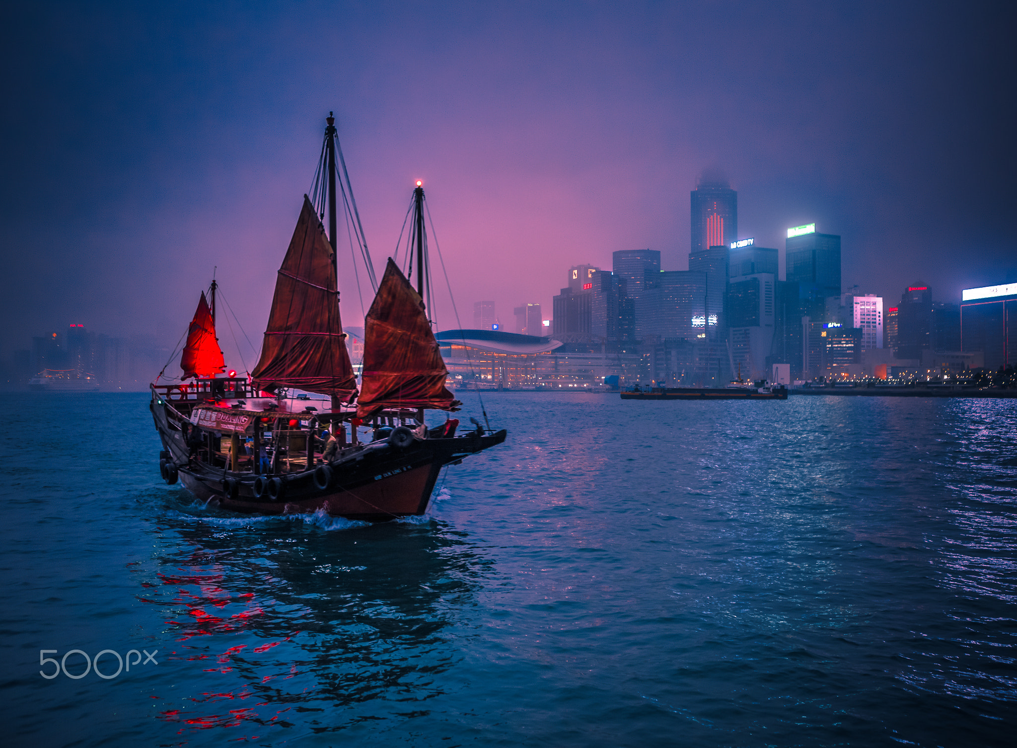 Foggy evening on Victoria Harbour