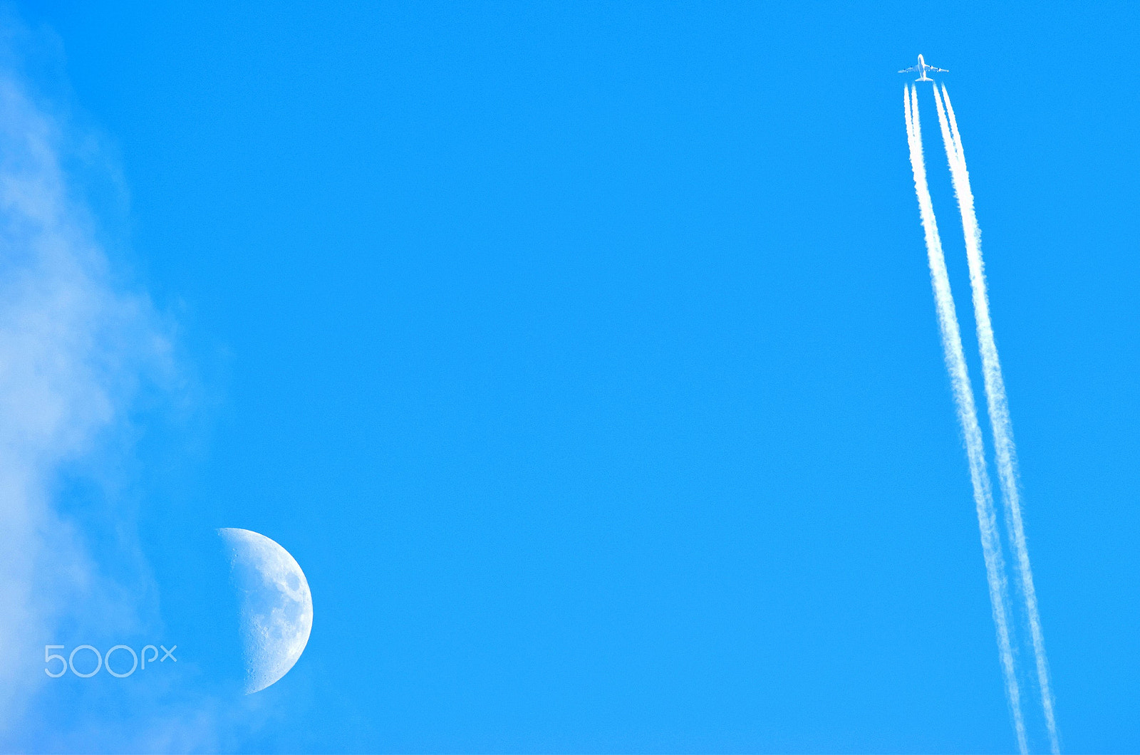 Sigma 150-500mm F5-6.3 DG OS HSM sample photo. Fly me to the moon photography