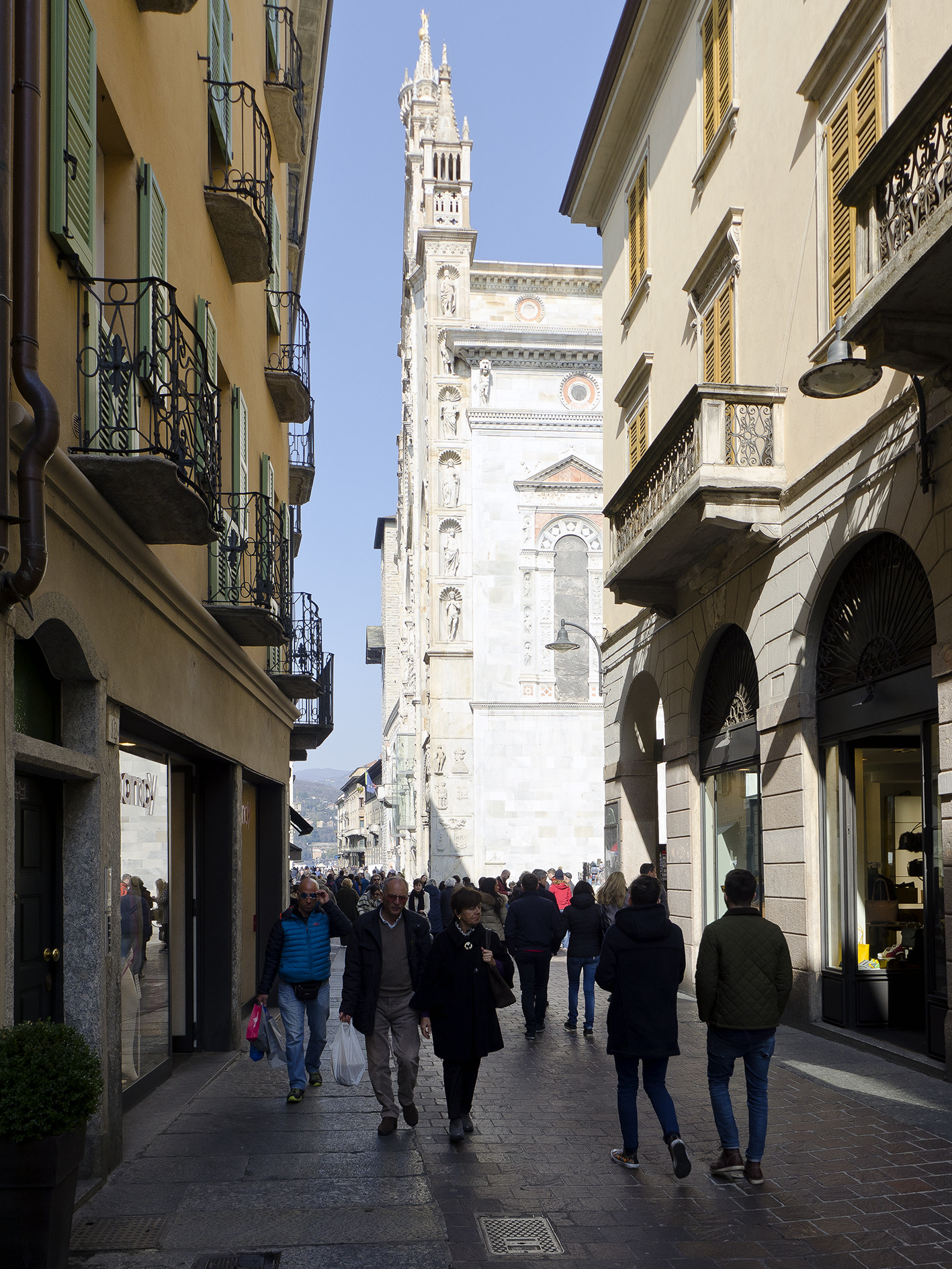 Sigma 8-16mm F4.5-5.6 DC HSM sample photo. Como - italy photography