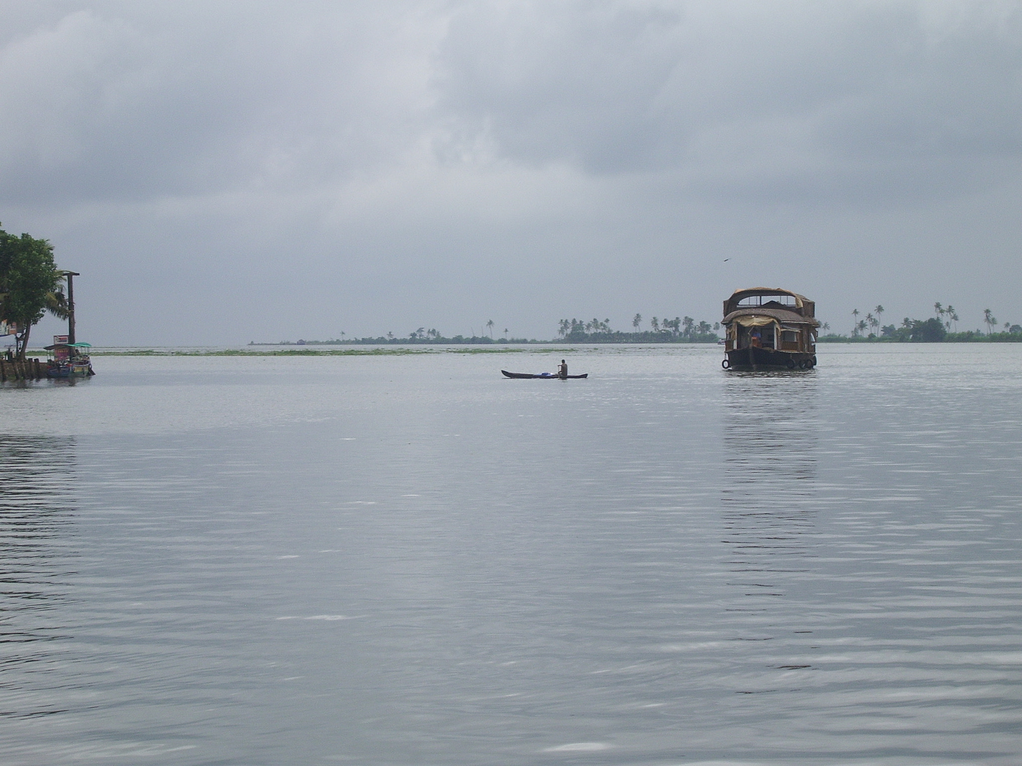 Pentax OPTIO S50 sample photo. Backwater boats photography