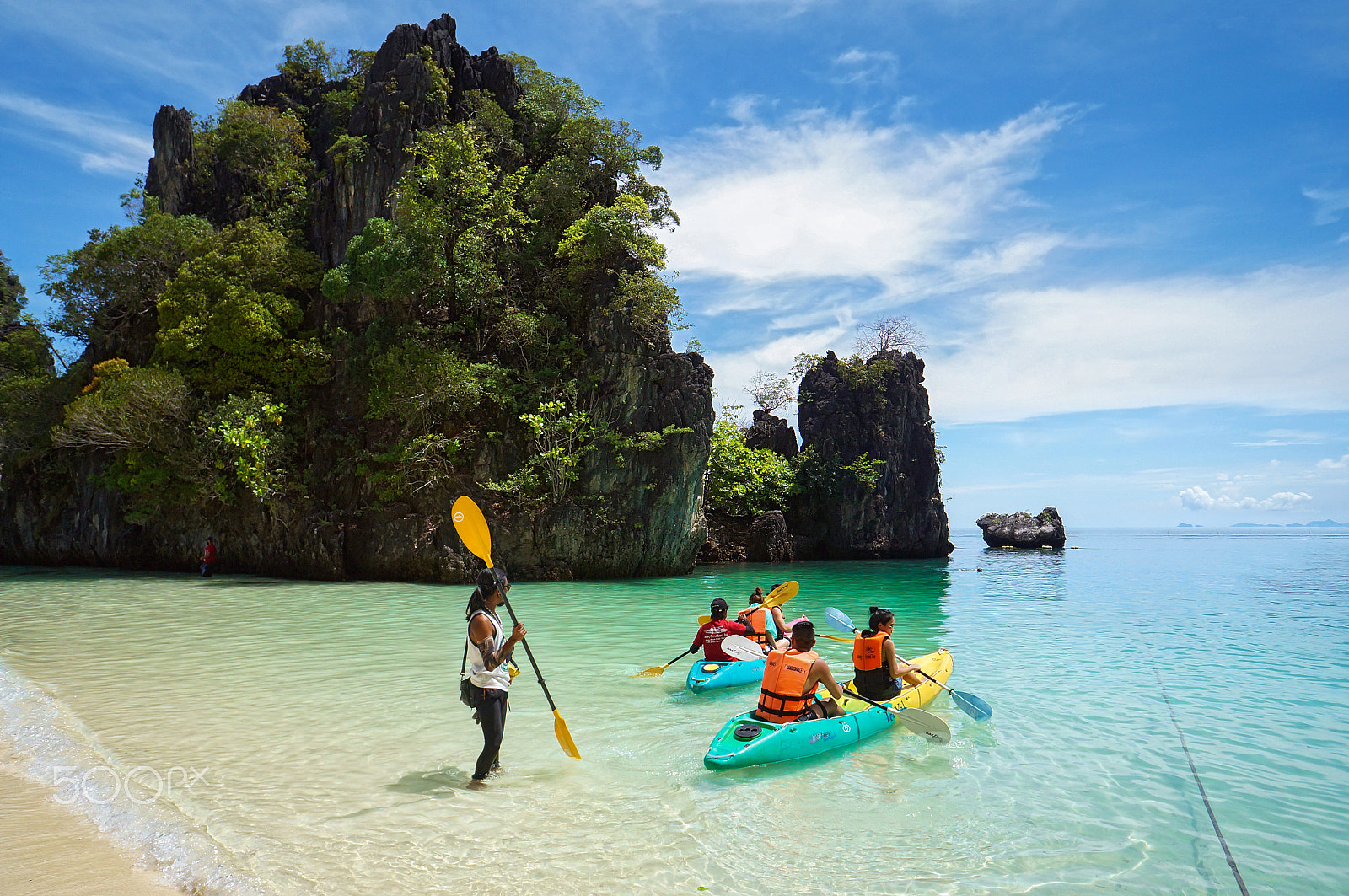 Sony Alpha NEX-F3 + Sony E 16mm F2.8 sample photo. Kayaking on ko hong island photography