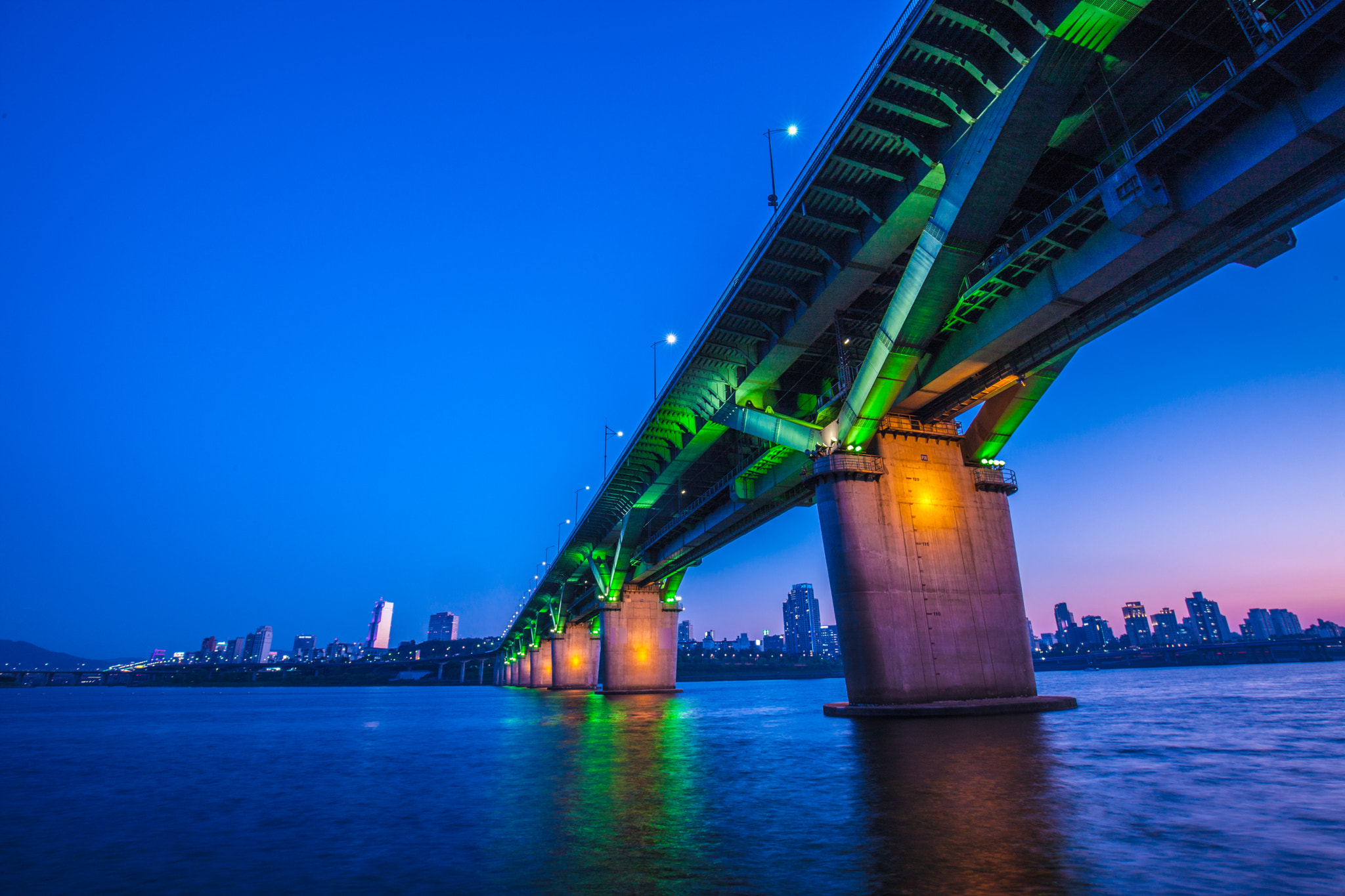 Canon EOS-1Ds Mark III sample photo. Seoul photography
