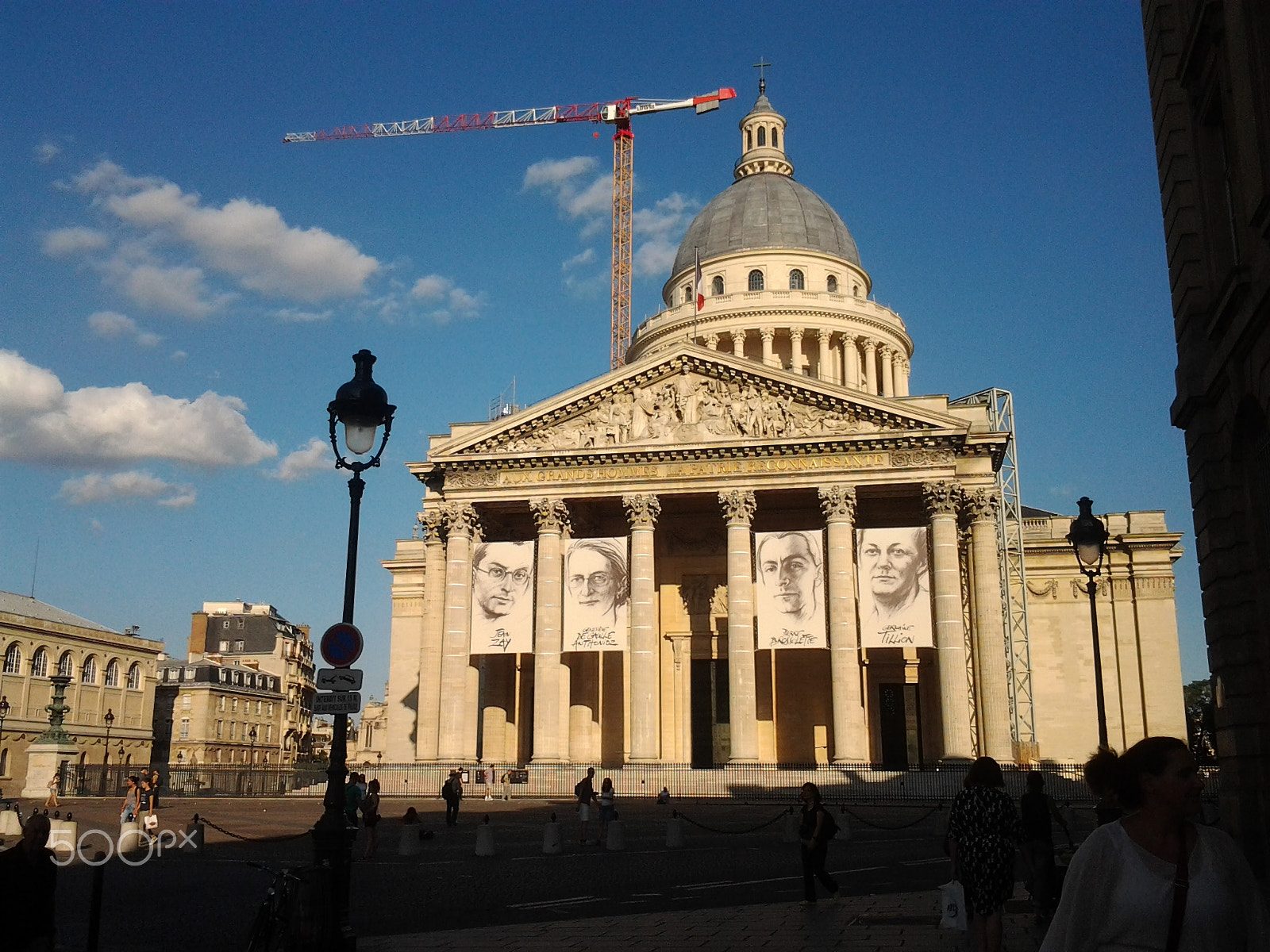 Samsung Galaxy Tab 8.9 sample photo. Le panthéon photography