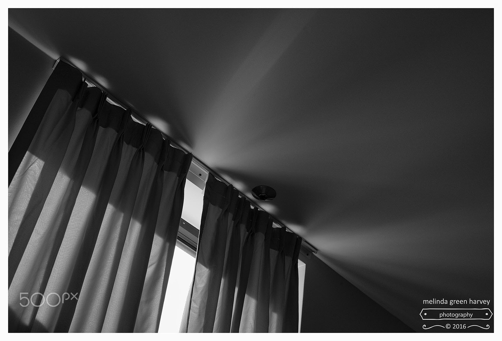 Leica Summarit-M 50mm F2.4 sample photo. Blocking the day photography