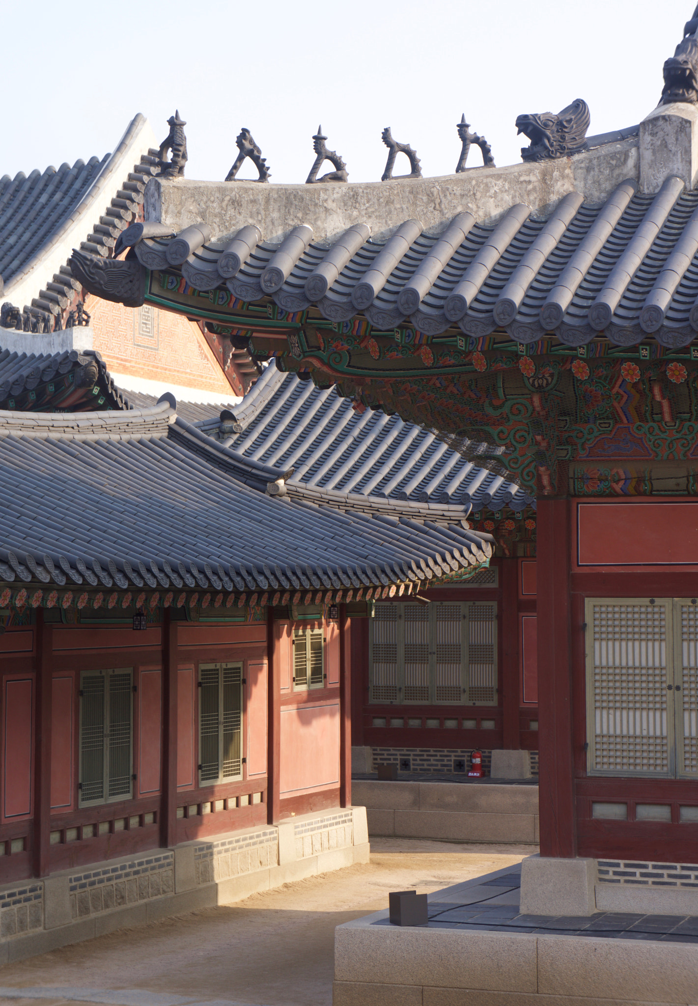 Sony E 18-55mm F3.5-5.6 OSS sample photo. Gyeongbokgung: dusk scenes photography