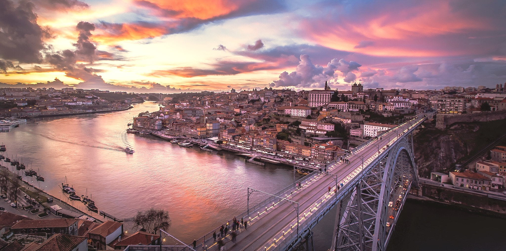 Canon EF-S 10-18mm F4.5–5.6 IS STM sample photo. Porto portugal photography