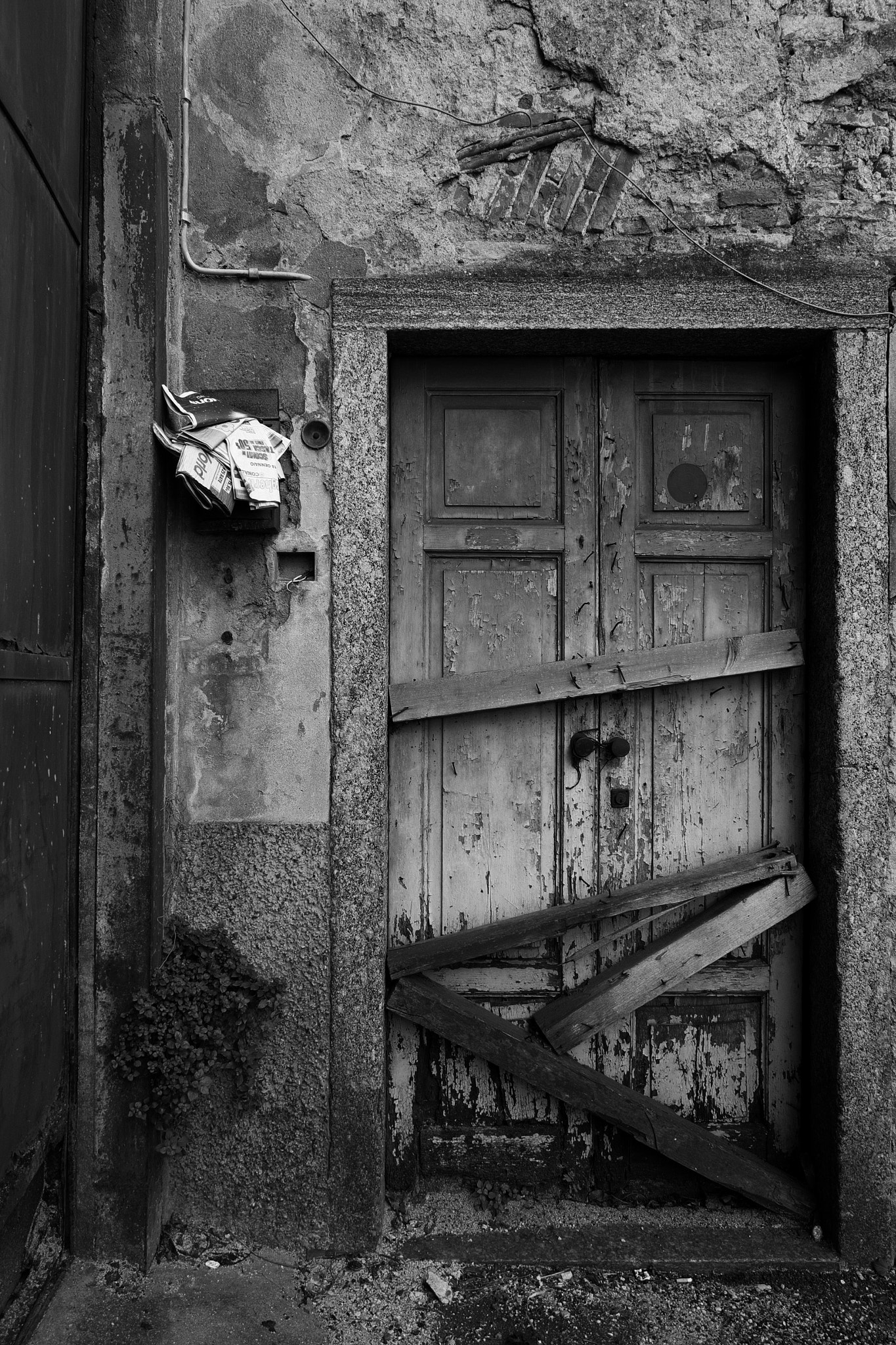 Fujifilm X-Pro1 + Fujifilm XC 16-50mm F3.5-5.6 OIS II sample photo. Closed! photography