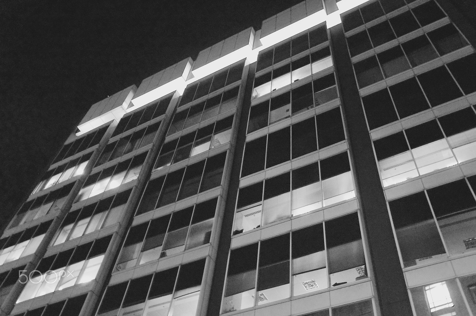 Tamron 18-200mm F3.5-6.3 Di III VC sample photo. Patterns by night photography