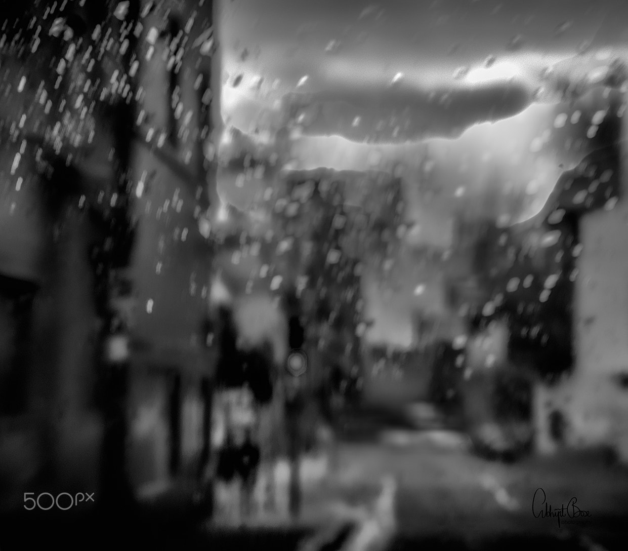 Nikon AF-S Nikkor 16-35mm F4G ED VR sample photo. In rain photography