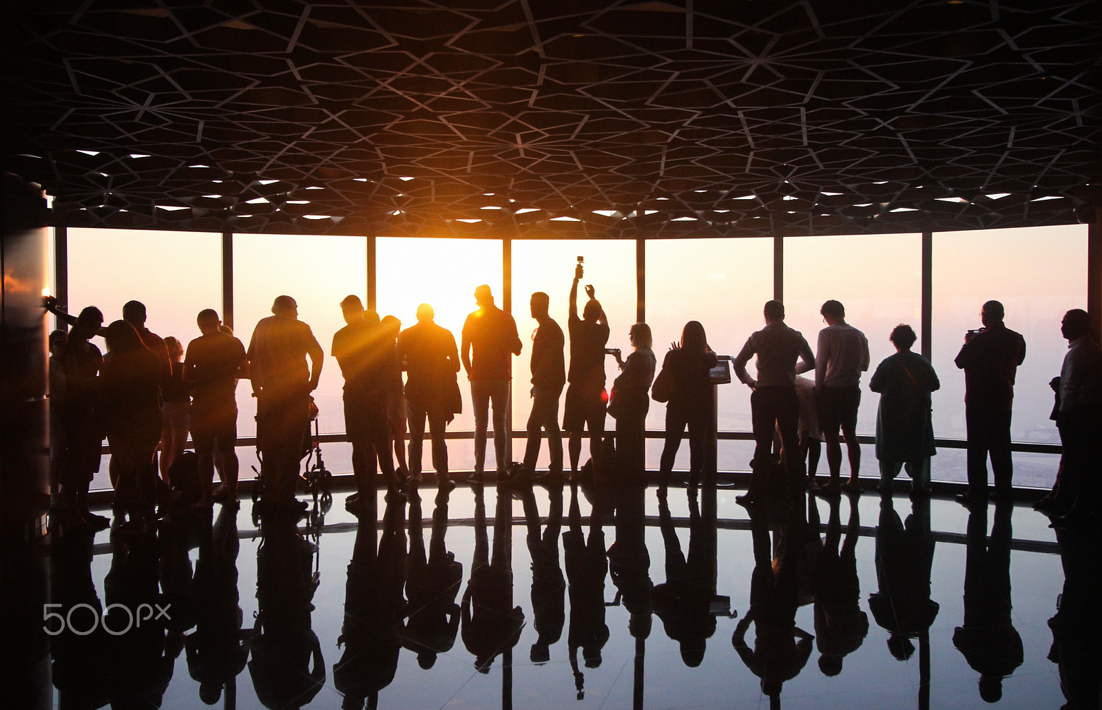 Canon EF-S 10-18mm F4.5–5.6 IS STM sample photo. Sunset at burj khalifa photography