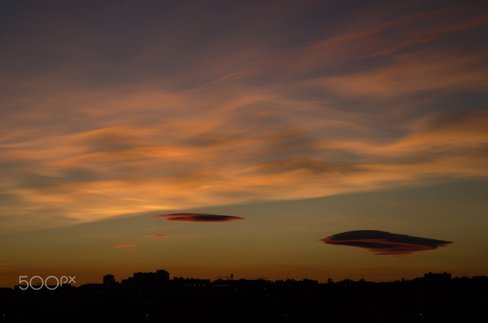 AF Zoom-Nikkor 28-80mm f/3.3-5.6G sample photo. Lenticular clouds photography