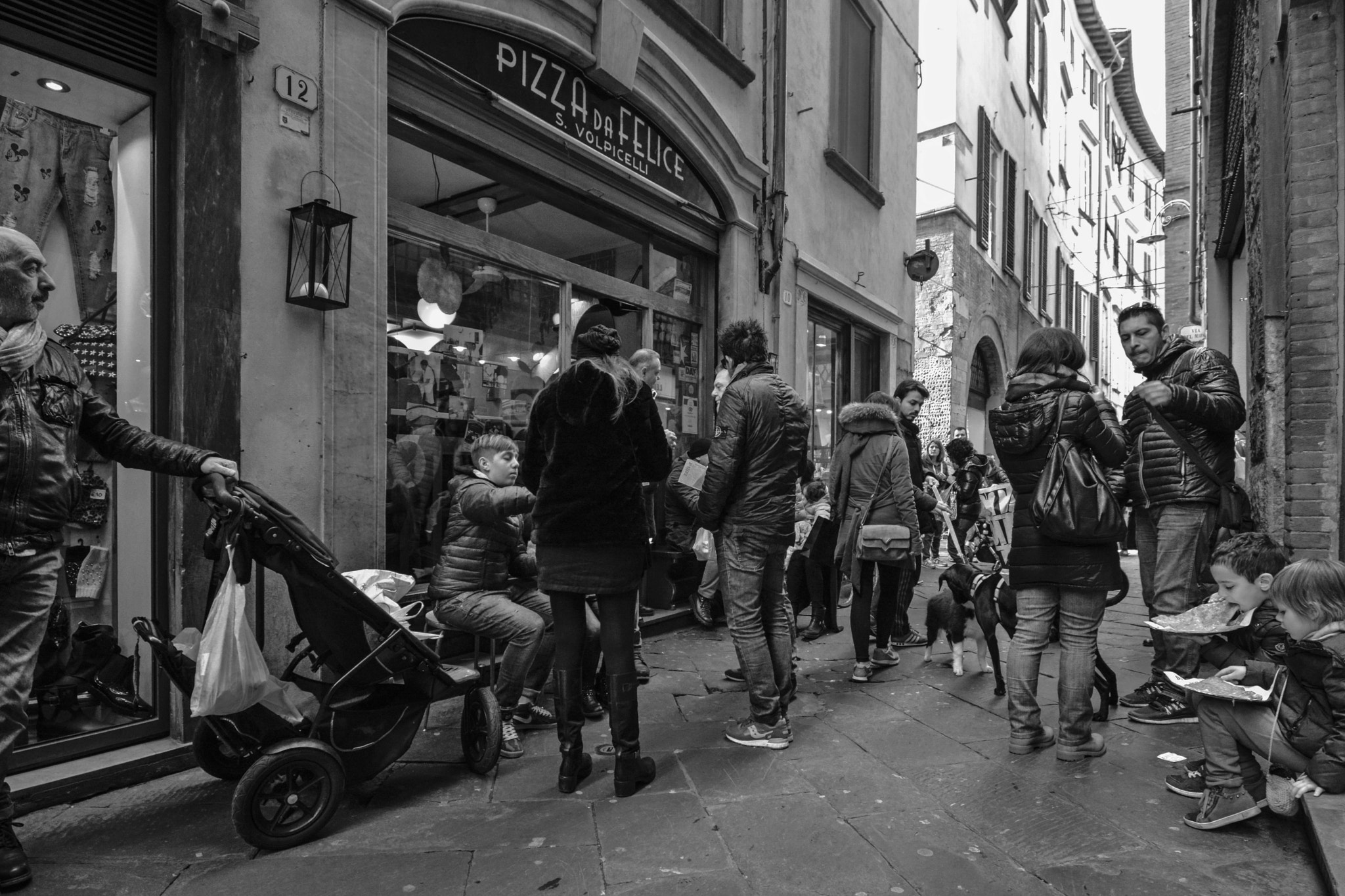 Sigma 12-24mm F4.5-5.6 II DG HSM sample photo. Gli occhi sulla città photography