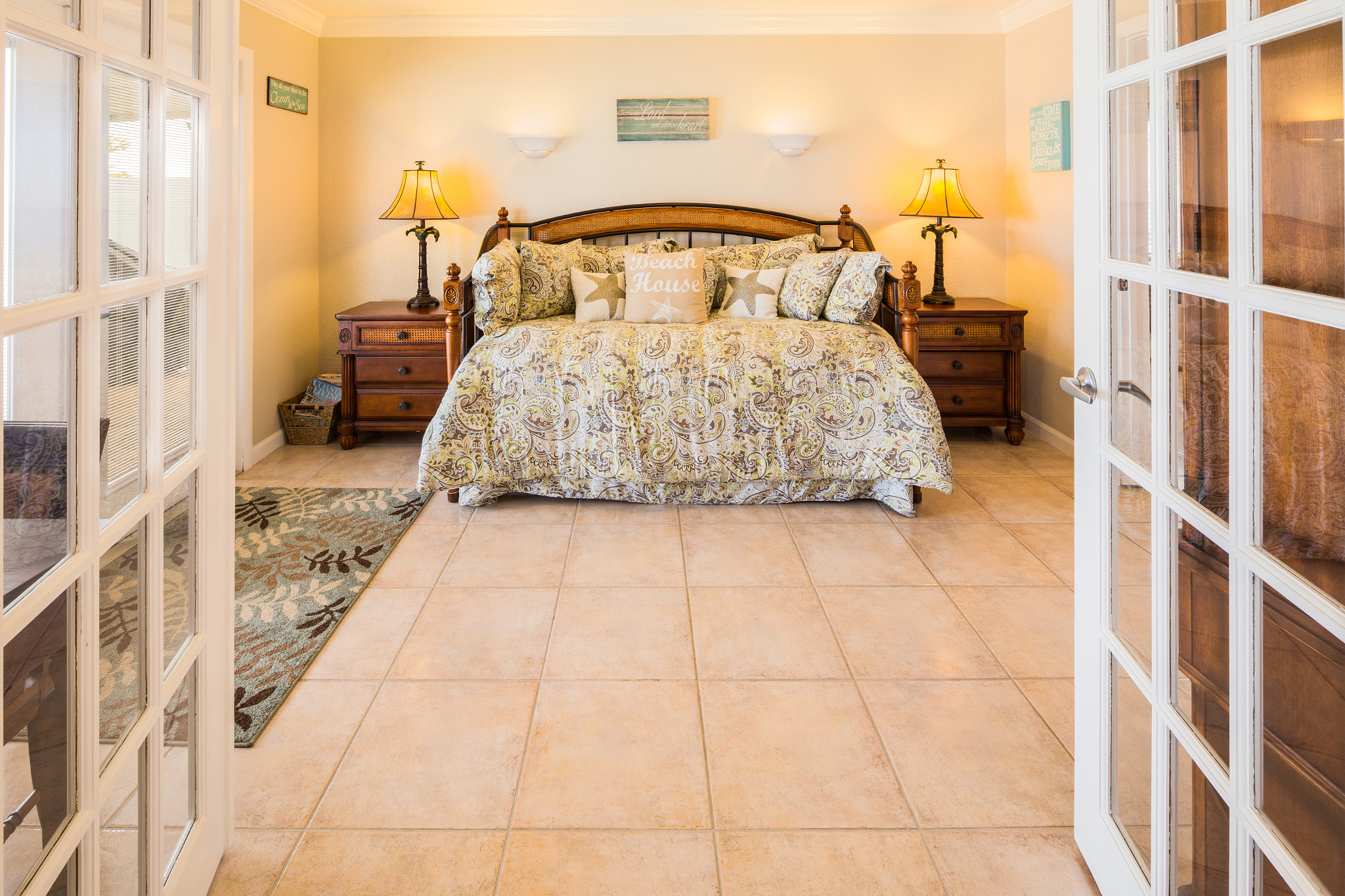 Canon TS-E 17mm F4L Tilt-Shift sample photo. Bonus room photography