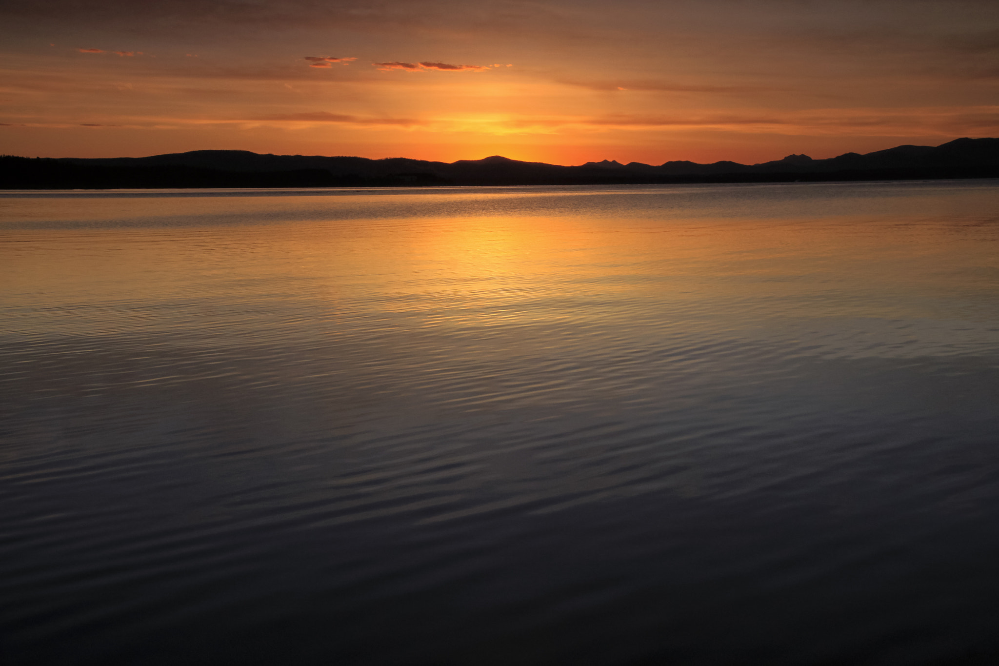 Canon EOS 500D (EOS Rebel T1i / EOS Kiss X3) sample photo. Yellowstone sunrise photography