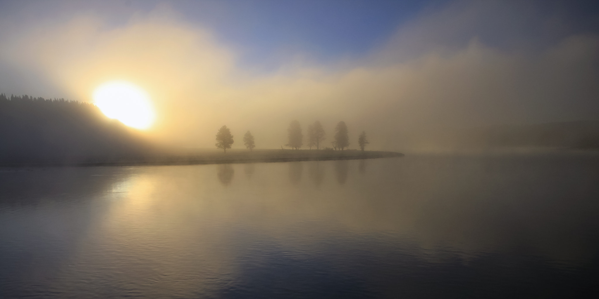 Canon EOS 500D (EOS Rebel T1i / EOS Kiss X3) sample photo. Morning in hayden valley photography
