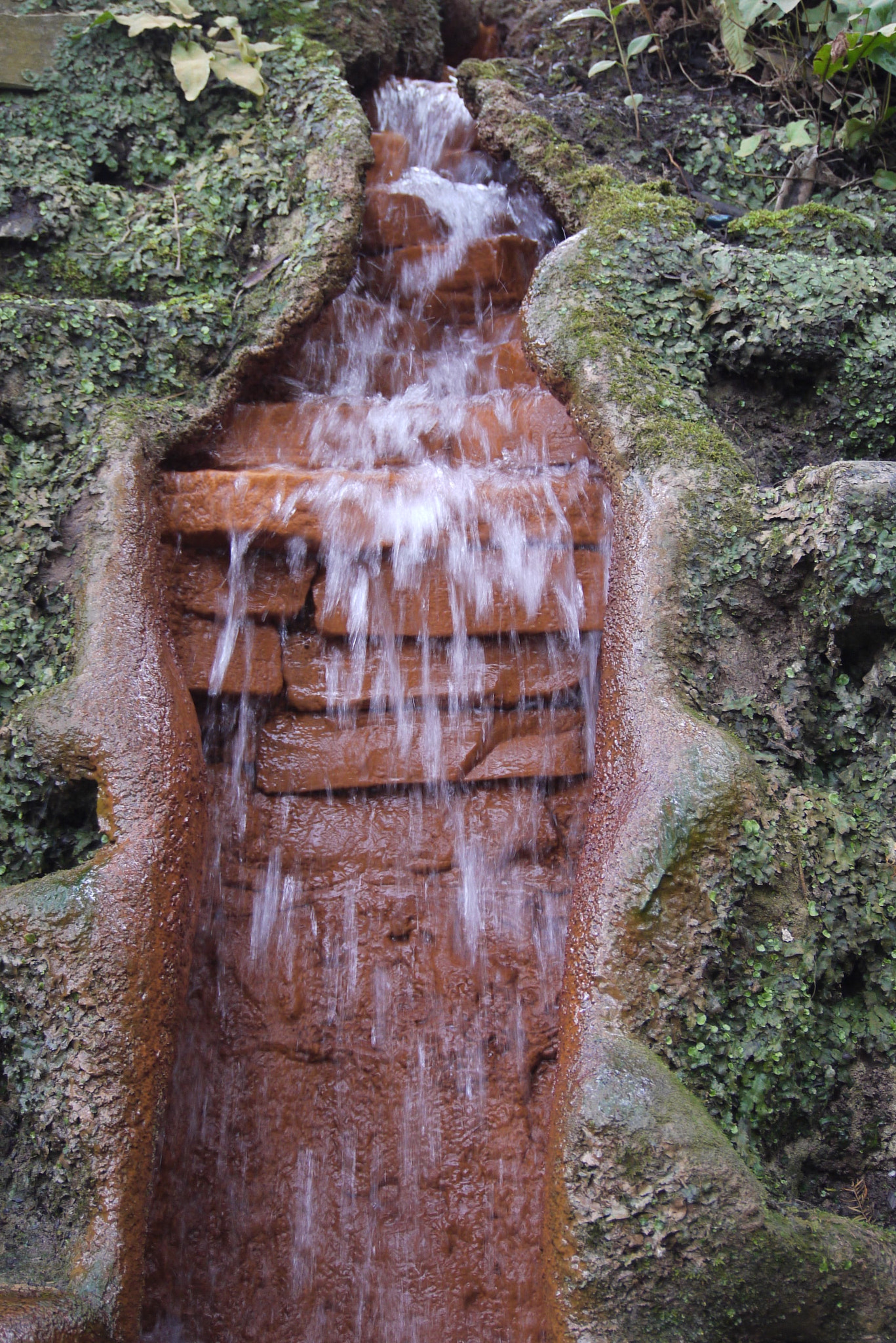 Panasonic Lumix DMC-G10 sample photo. Healing waterfall in chalice garden glastonbury photography