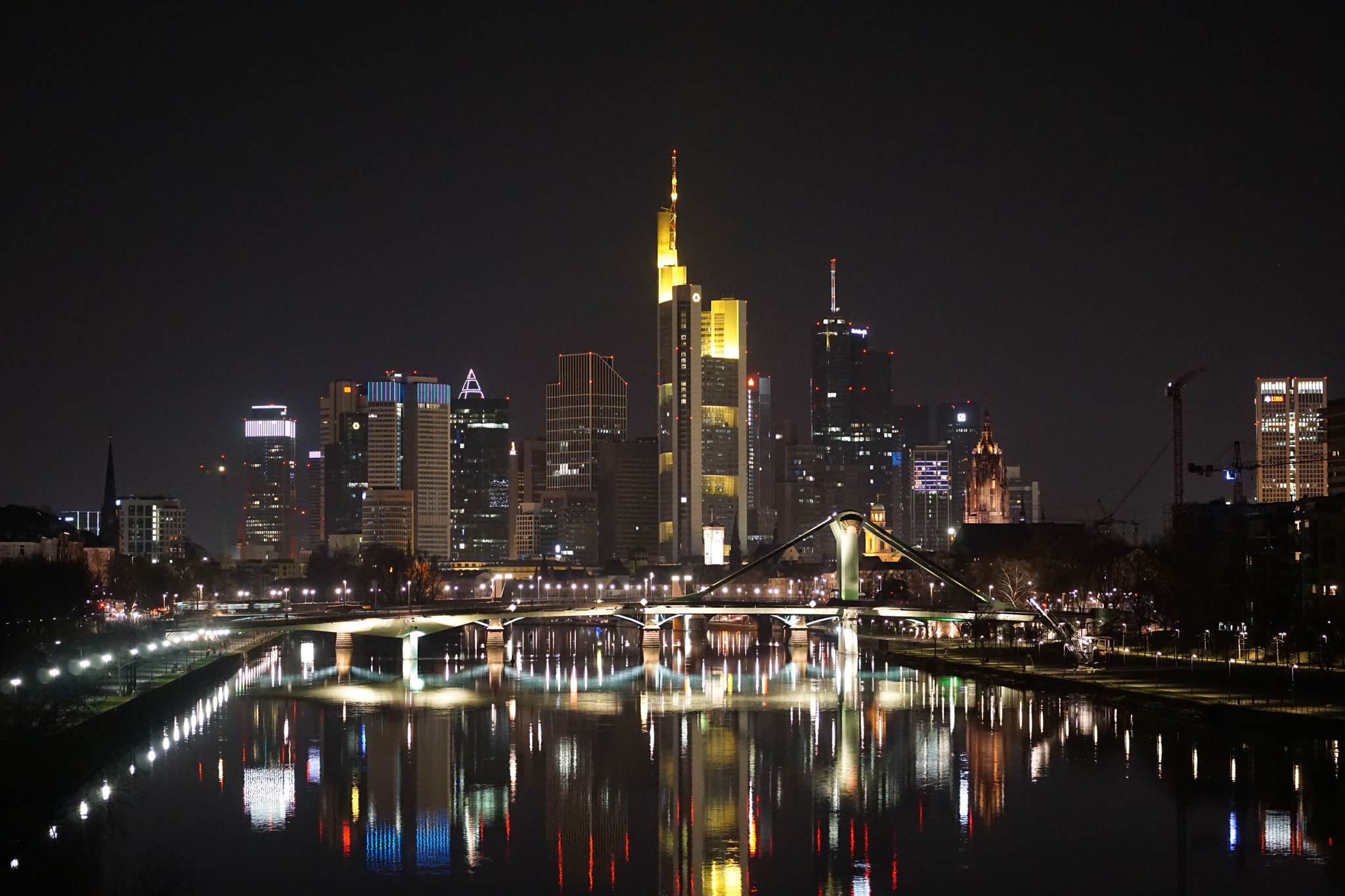 Sony a5100 + Sigma 60mm F2.8 DN Art sample photo. Frankfurt am main at night photography