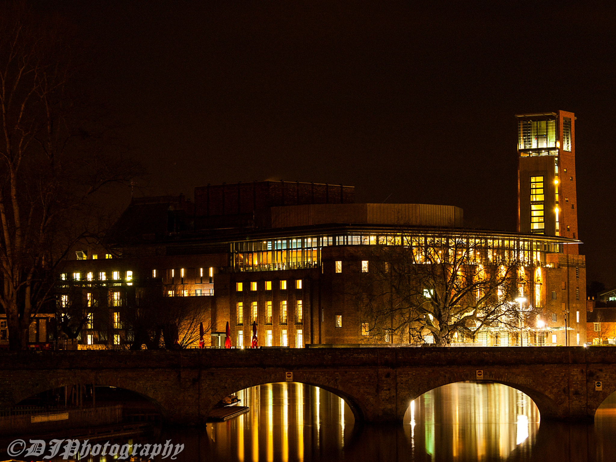 Olympus Zuiko Digital ED 40-150mm F4.0-5.6 sample photo. Rsc - night shot photography