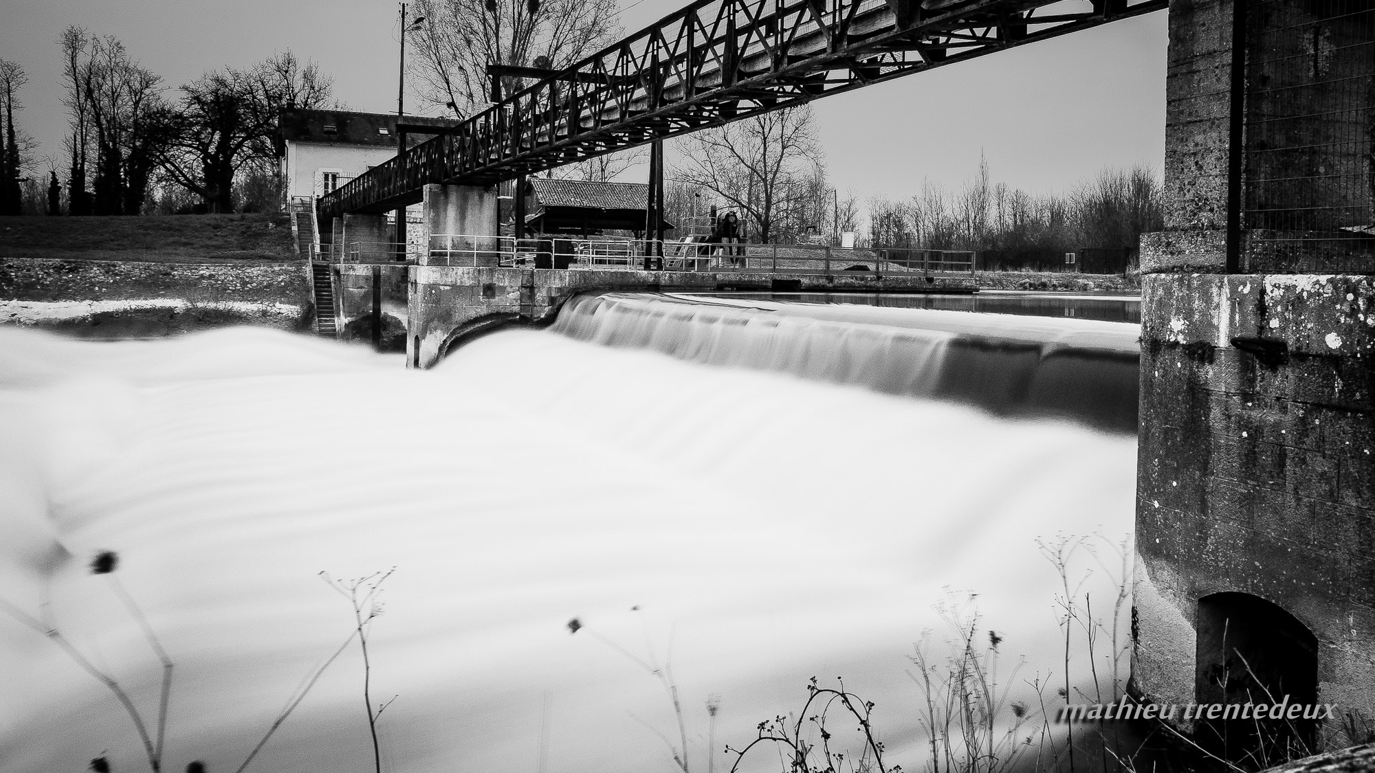 Sigma 17-70mm F2.8-4 DC Macro OS HSM | C sample photo. Noisiel - barrage photography