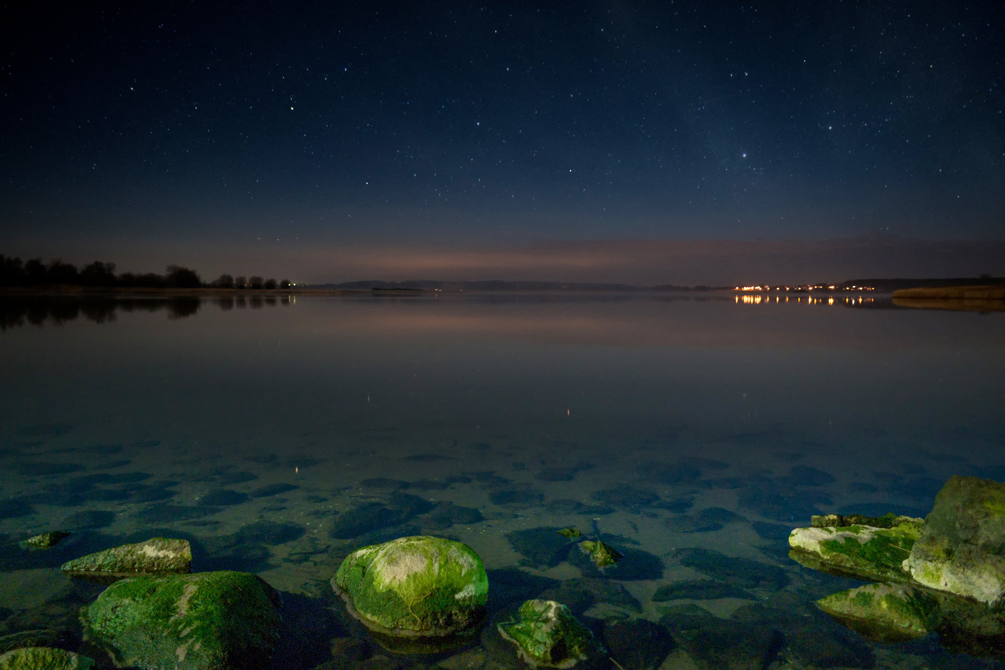 Samsung NX30 + Samsung NX 16mm F2.4 Pancake sample photo. Bay at night photography