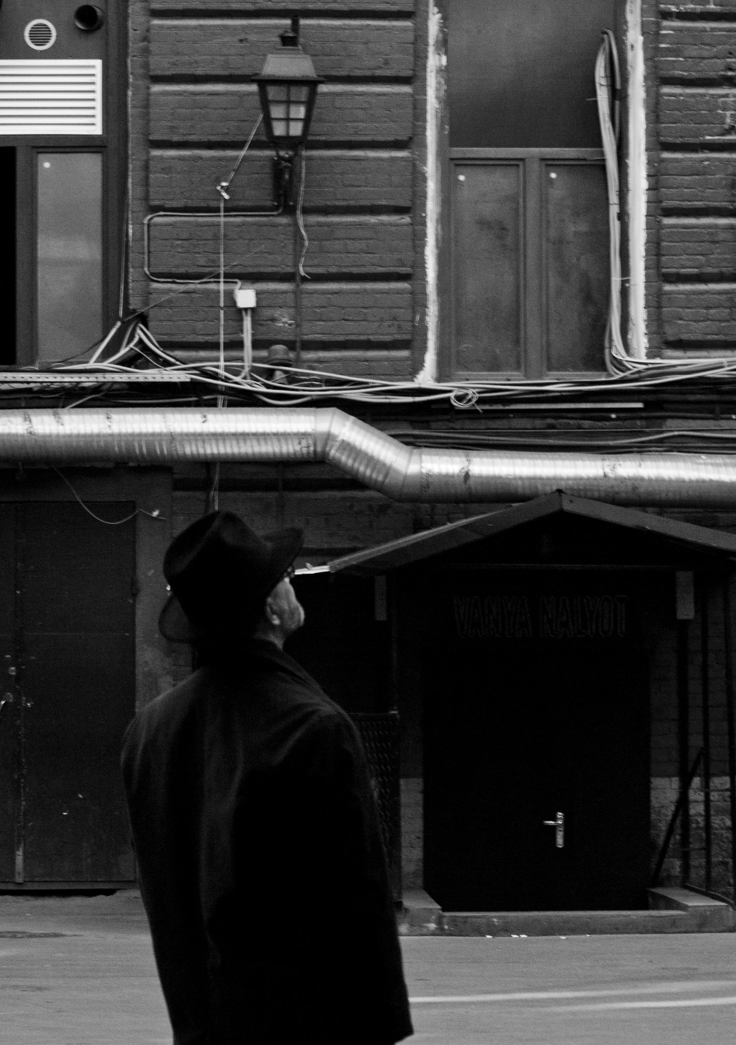 Olympus E-520 (EVOLT E-520) sample photo. The strange man photography