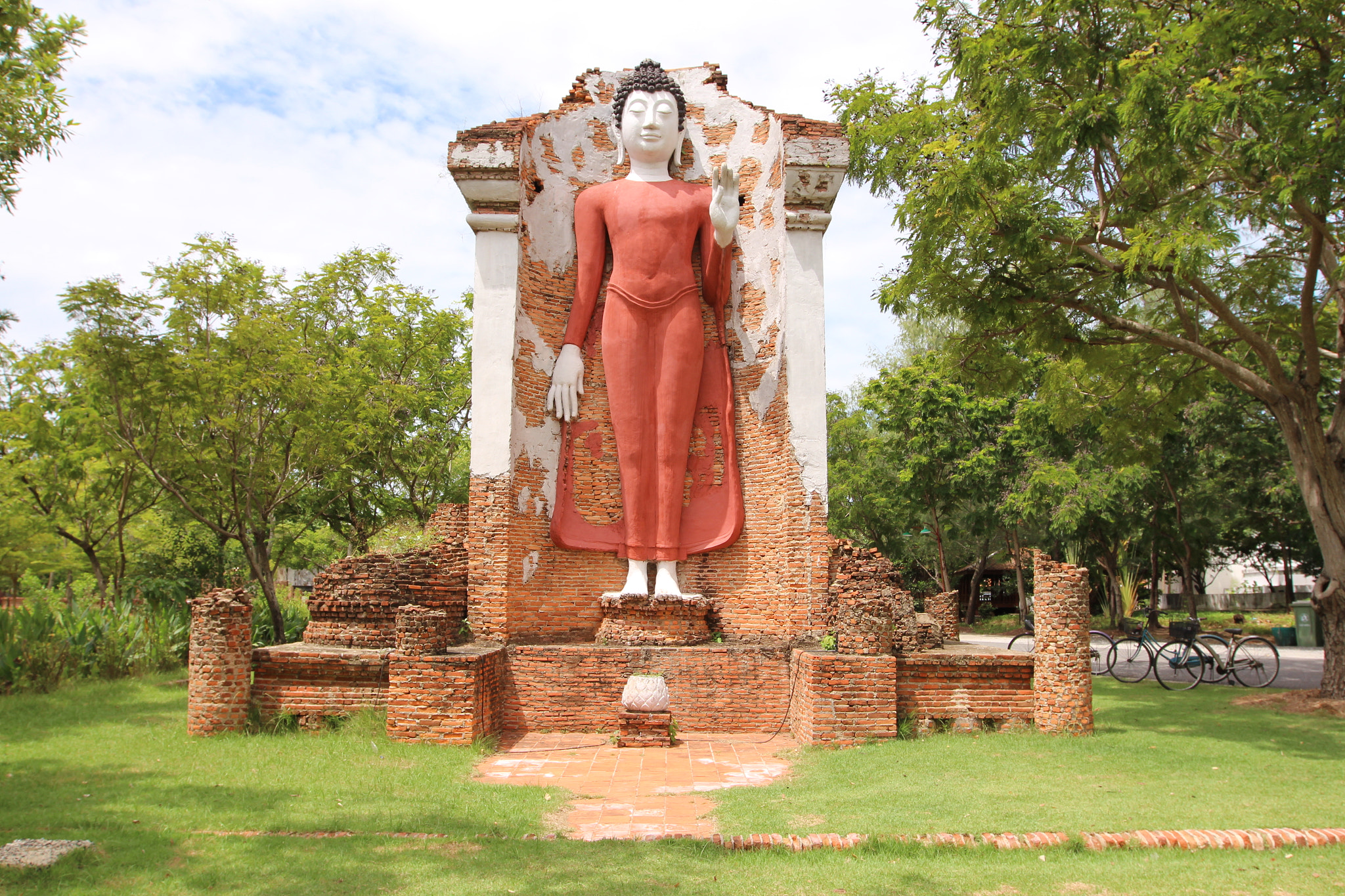 Canon EF 16-35mm F2.8L II USM sample photo. Thailand photography