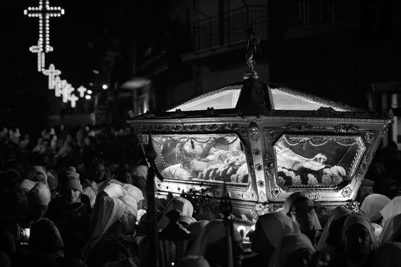 Sony SLT-A77 + Minolta/Sony AF 70-200mm F2.8 G sample photo. Venerdì santo photography