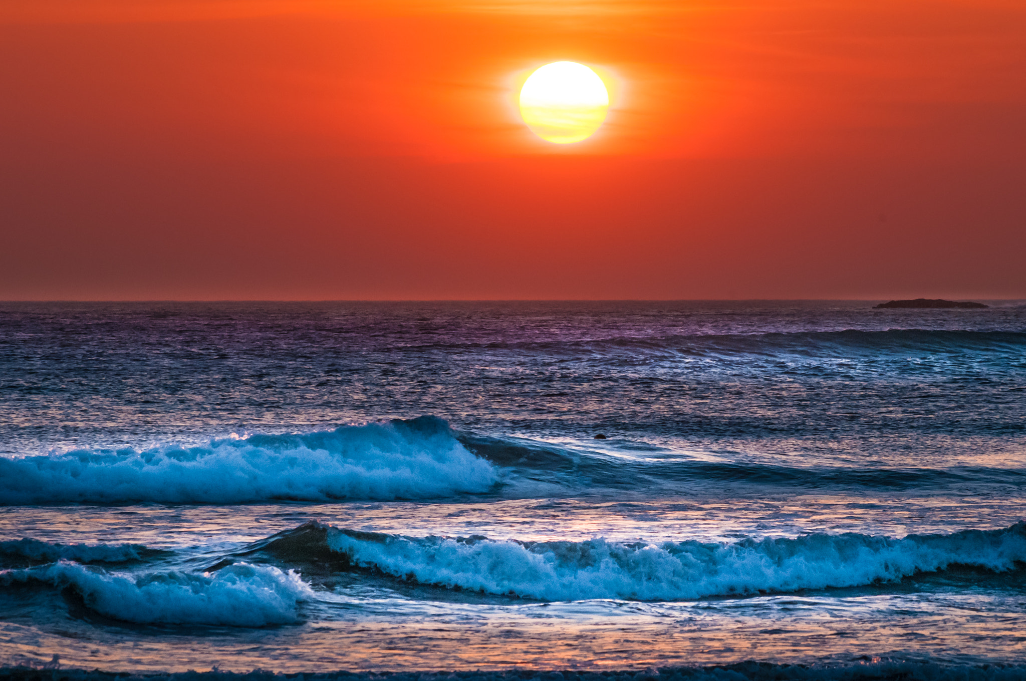 Sigma 70-300mm F4-5.6 APO DG Macro sample photo. Good night sunset photography