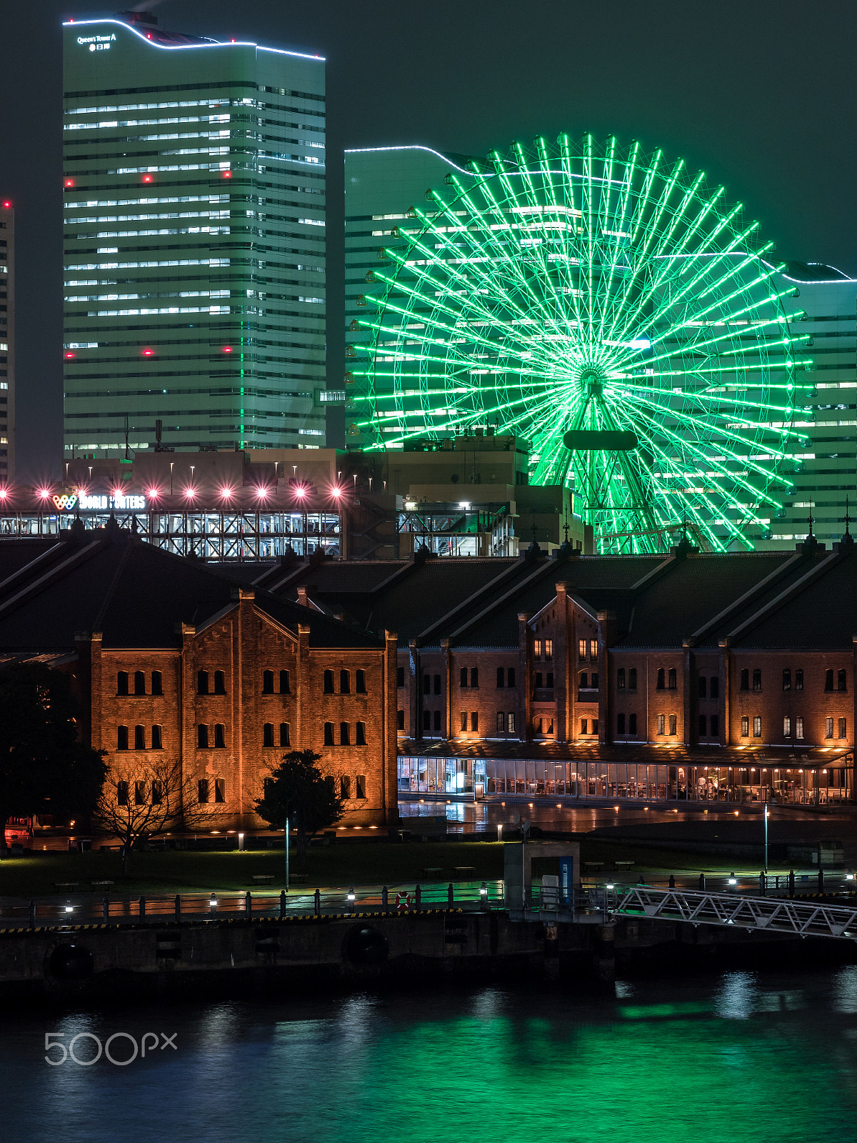 Olympus PEN E-PL7 + Olympus M.Zuiko Digital ED 75mm F1.8 sample photo. Night in yokohama photography