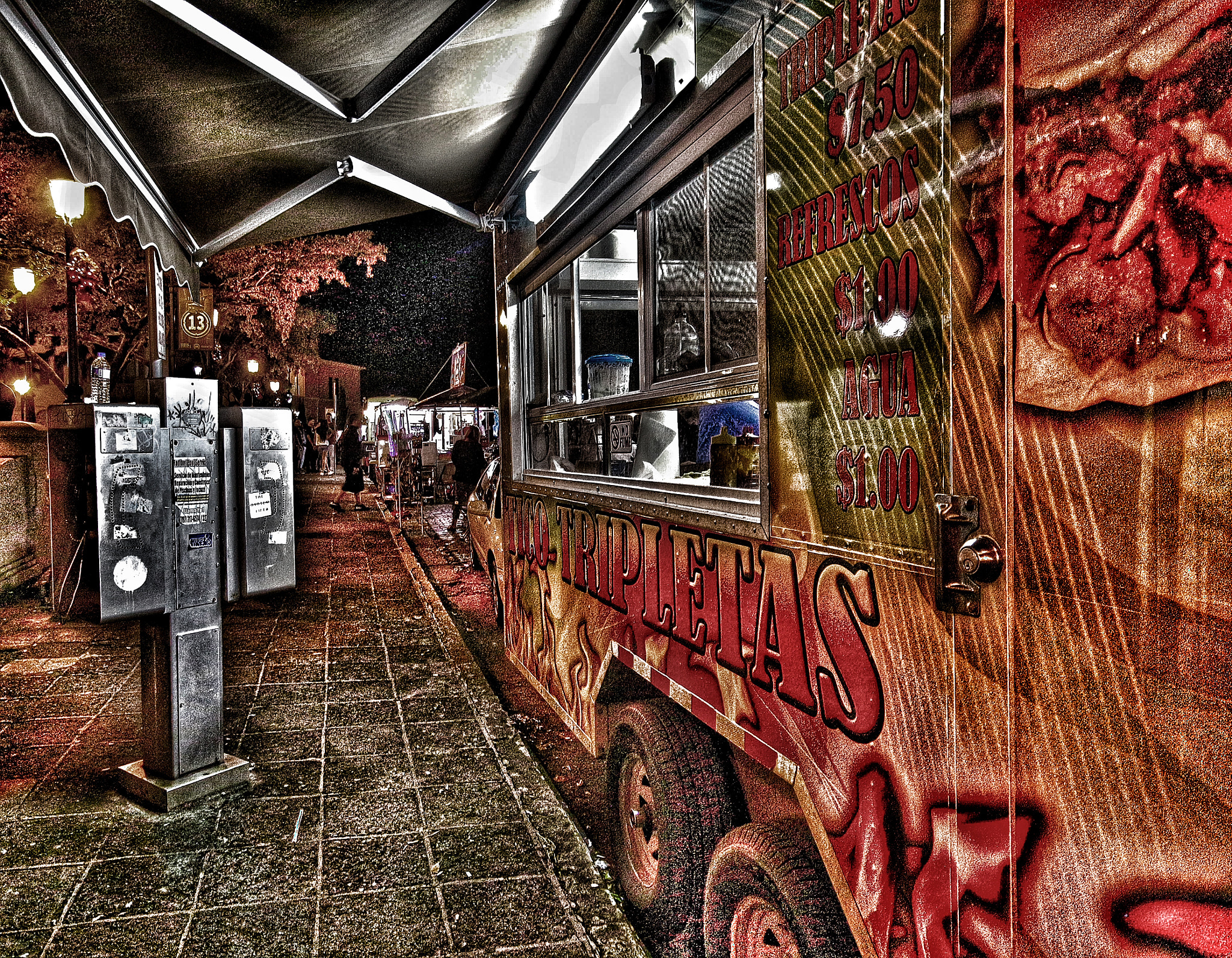 Canon EOS 650D (EOS Rebel T4i / EOS Kiss X6i) + Canon 10-20mm sample photo. Abstract ish.   san juan food truck photography