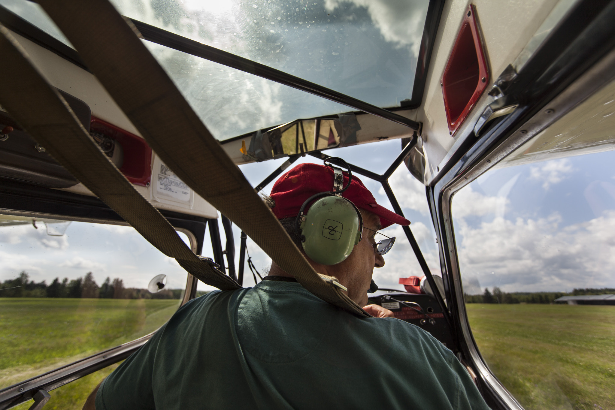 Sigma 15-30mm f/3.5-4.5 EX DG Aspherical sample photo. Cvvq glider sky taxi photography