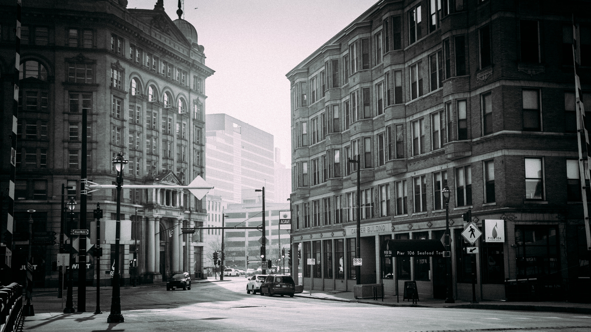 Sony a6300 + Sony DT 50mm F1.8 SAM sample photo. Downtown milwaukee photography