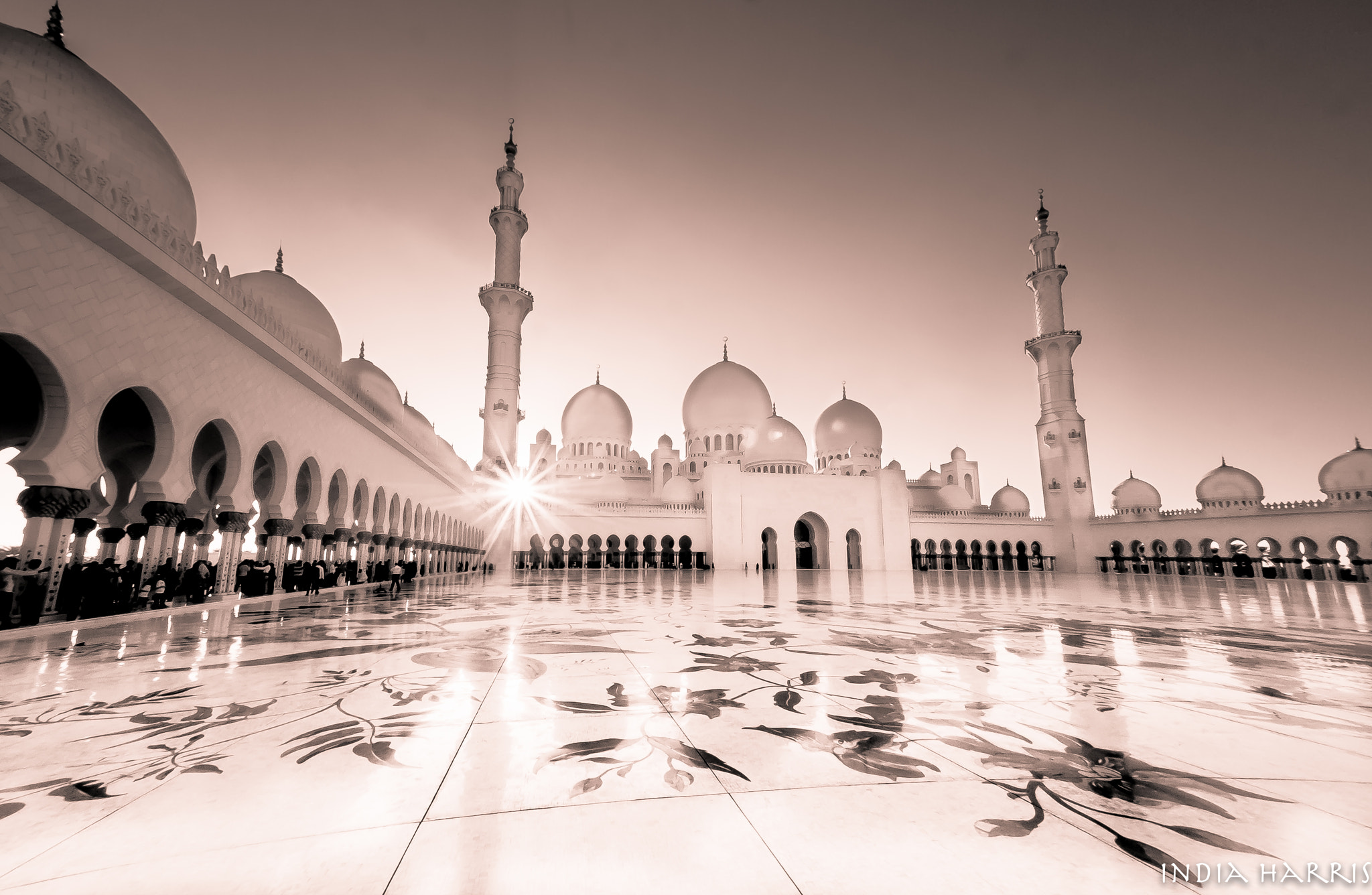 Panasonic Lumix DMC-G5 + Panasonic Lumix G Vario 7-14mm F4 ASPH sample photo. Sunset at the mosque photography