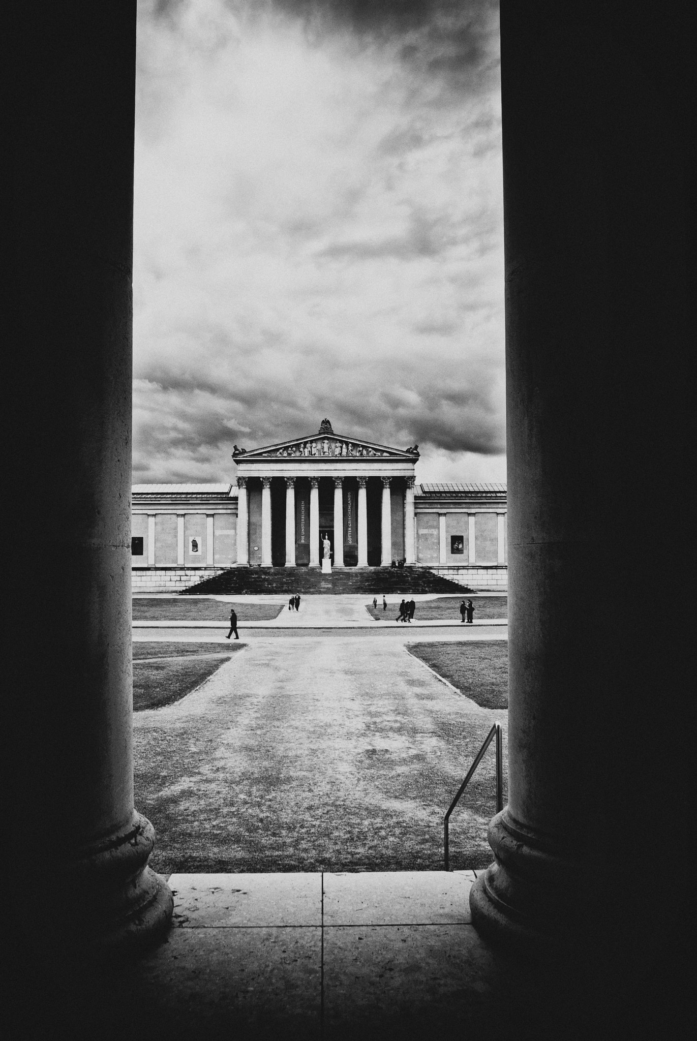 Pentax smc DA 18-55mm F3.5-5.6 AL WR sample photo. Königsplatz photography