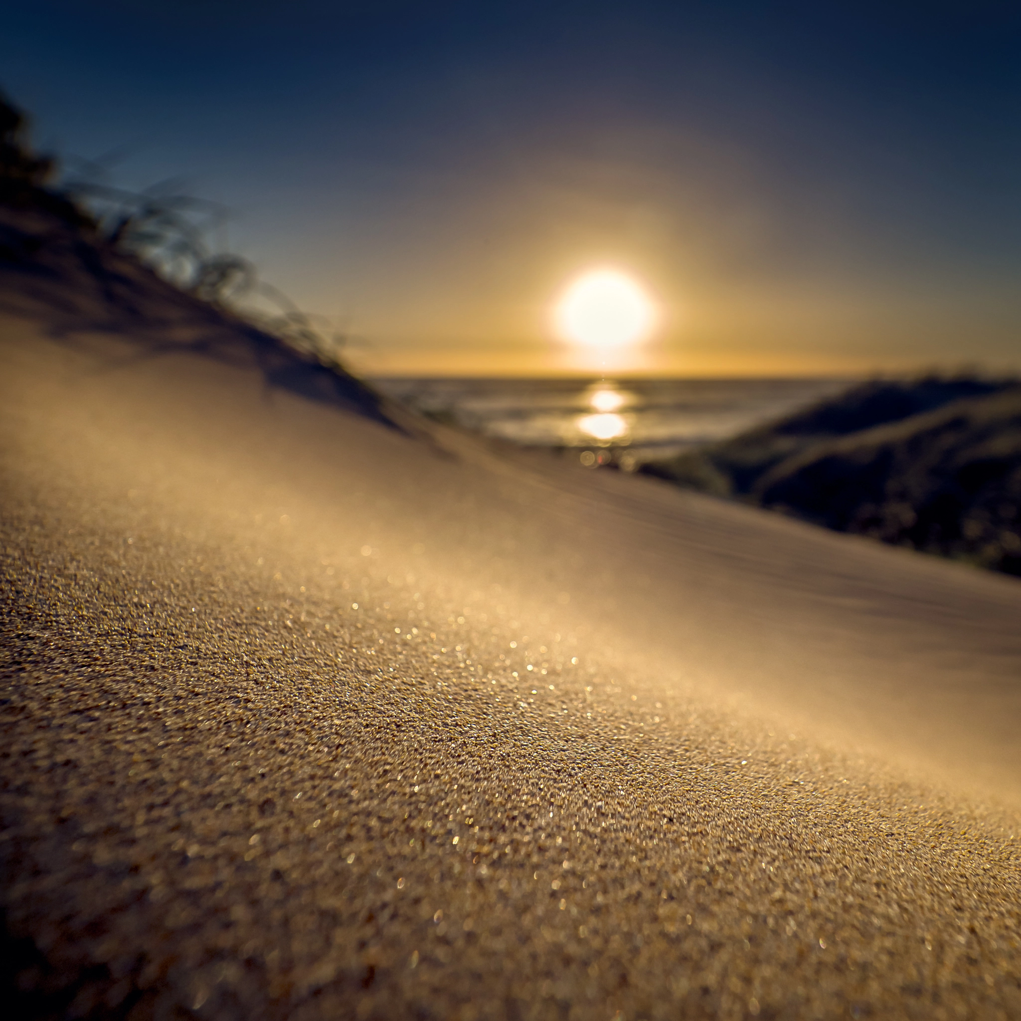 Olympus M.Zuiko Digital ED 7-14mm F2.8 PRO sample photo. Bathed sand photography