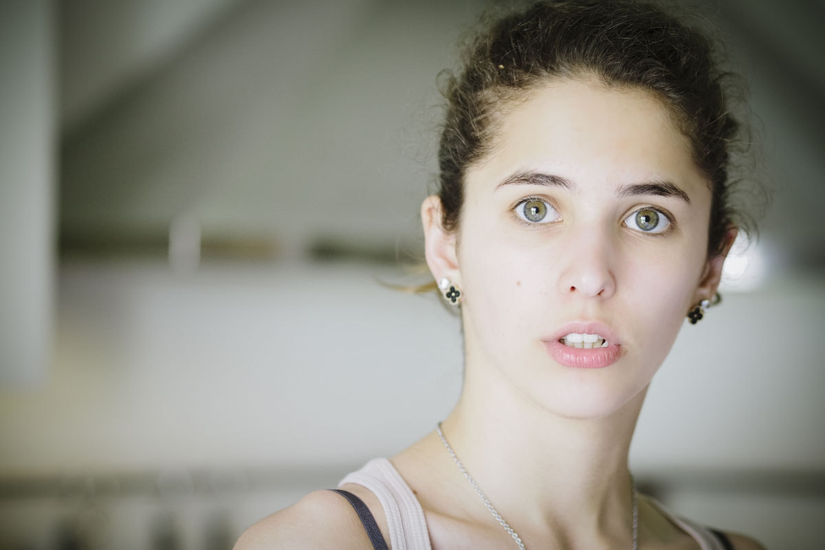 Olympus OM-D E-M5 II + Olympus M.Zuiko Digital ED 75mm F1.8 sample photo. Anna photography