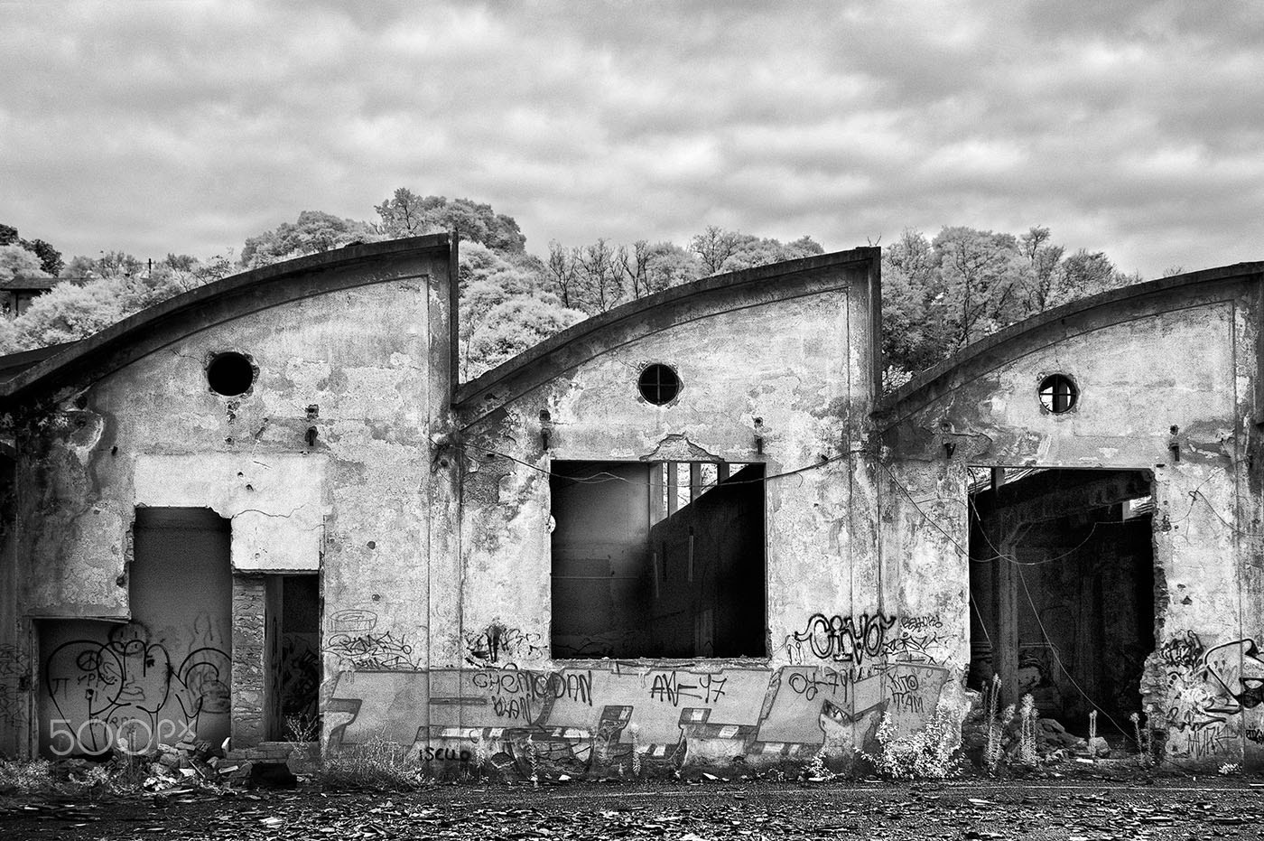 Nikon D70s sample photo. Industrial archeology photography