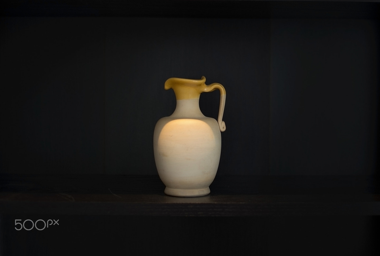 Nikon D7100 + AF Nikkor 28mm f/2.8 sample photo. Terracotta caraffe earthenware photography